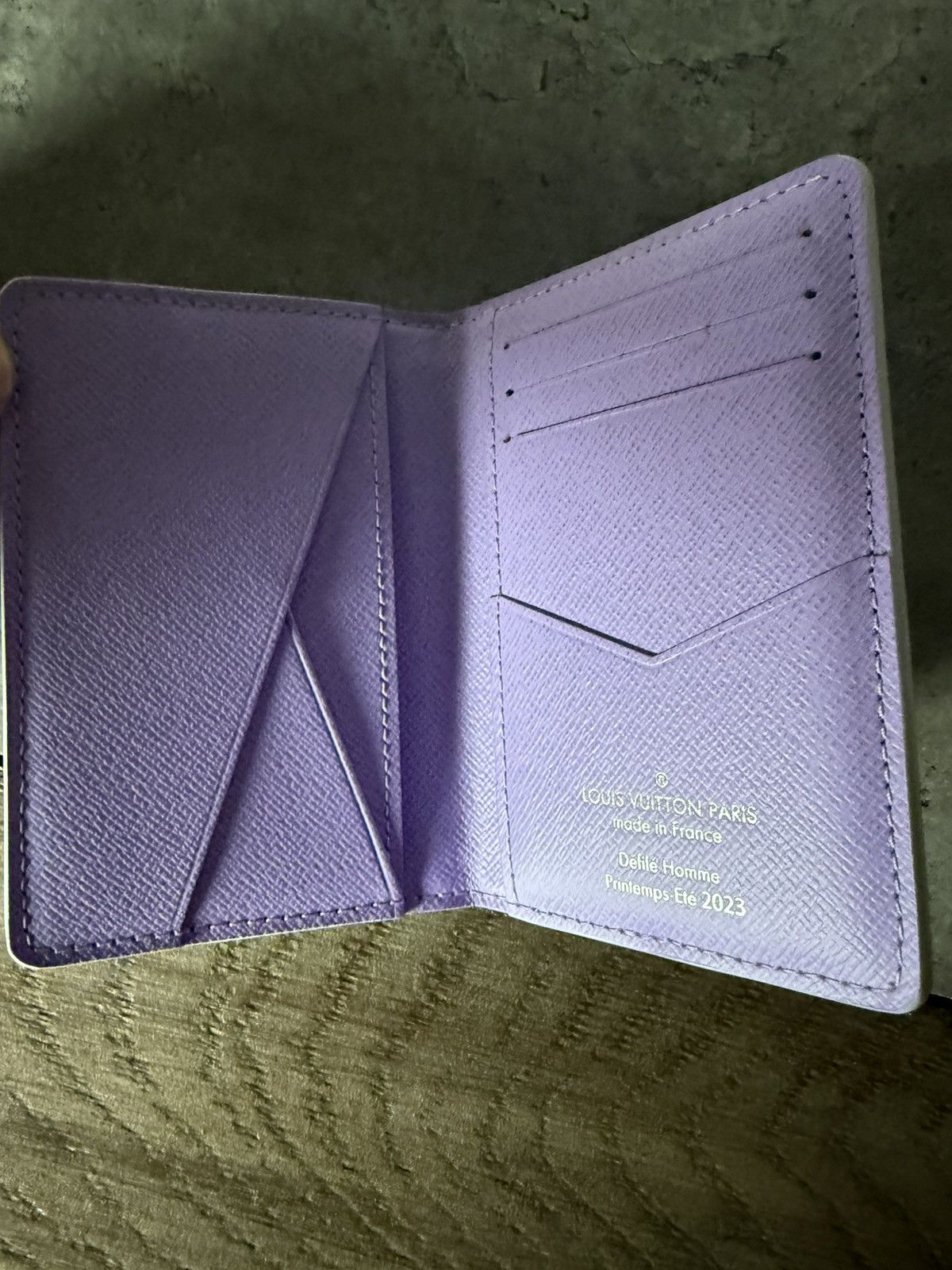 Louis Vuitton Louis Vuitton Comic pocket organizer RARE Size ONE SIZE - 7 Thumbnail