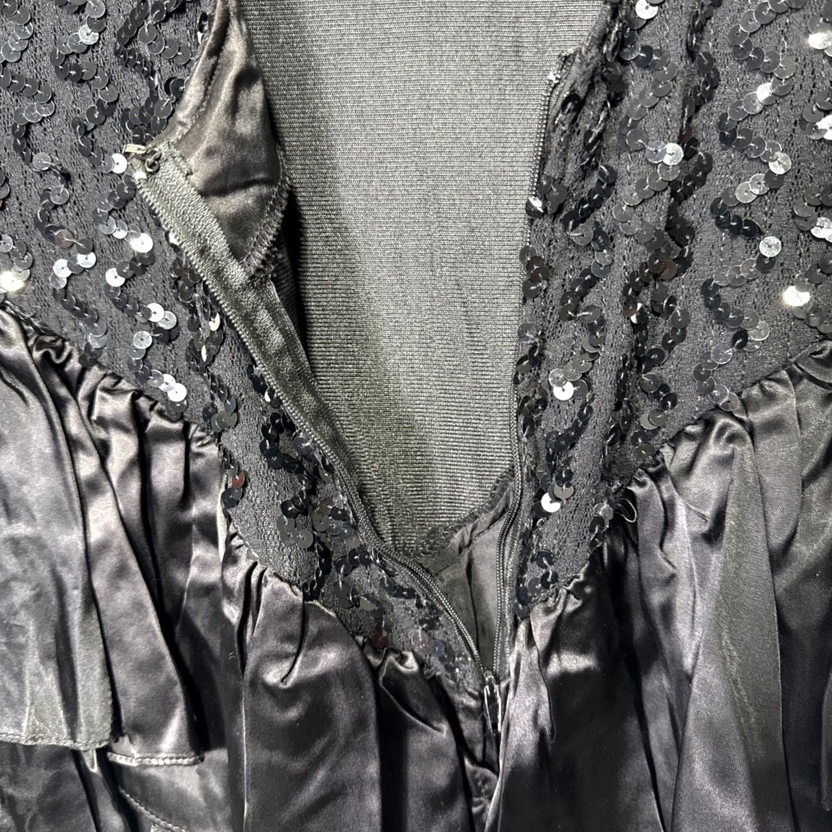 Vintage VINTAGE 80s Zum Zum Mini Dress Black Satin Sequin Ruffled Formal Size 11/12 Womens Size L / US 10 / IT 46 - 4 Thumbnail