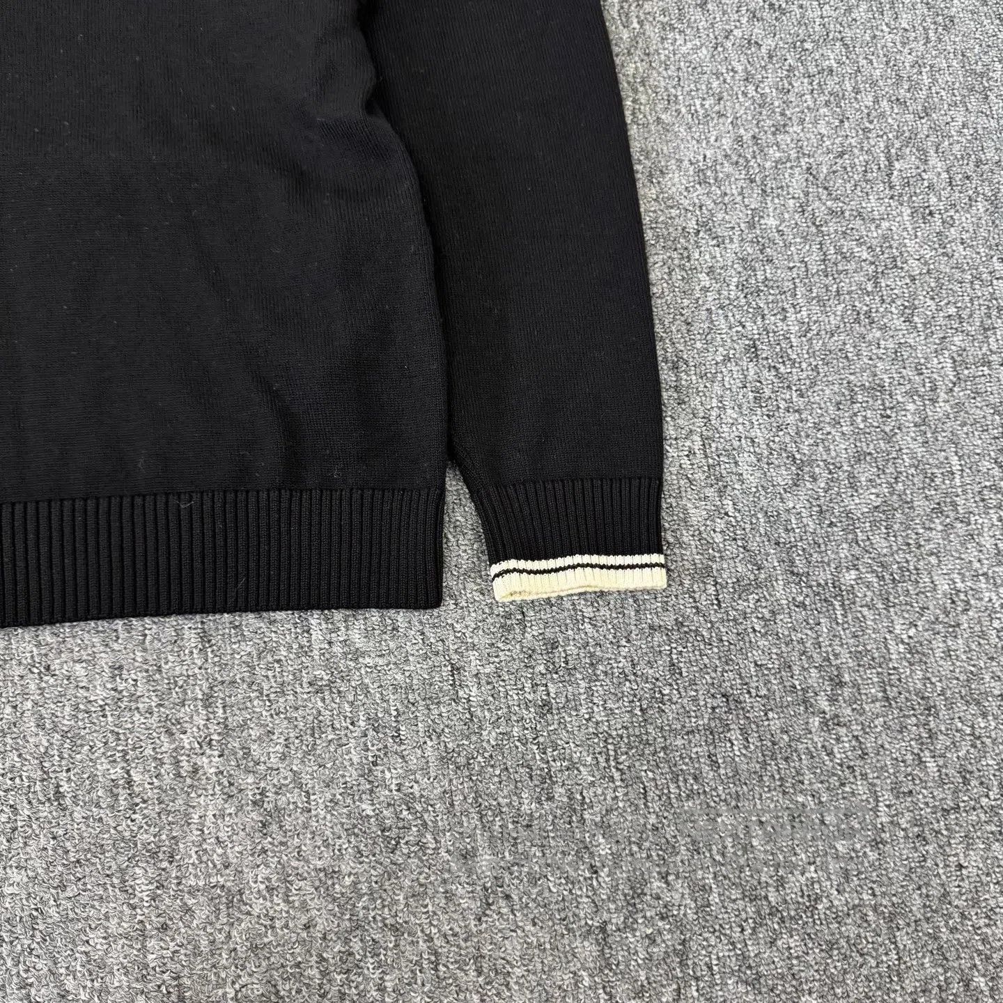 Celine CELINE Embroidered V-neck sweater| Size US L / EU 52-54 / 3 - 5 Thumbnail