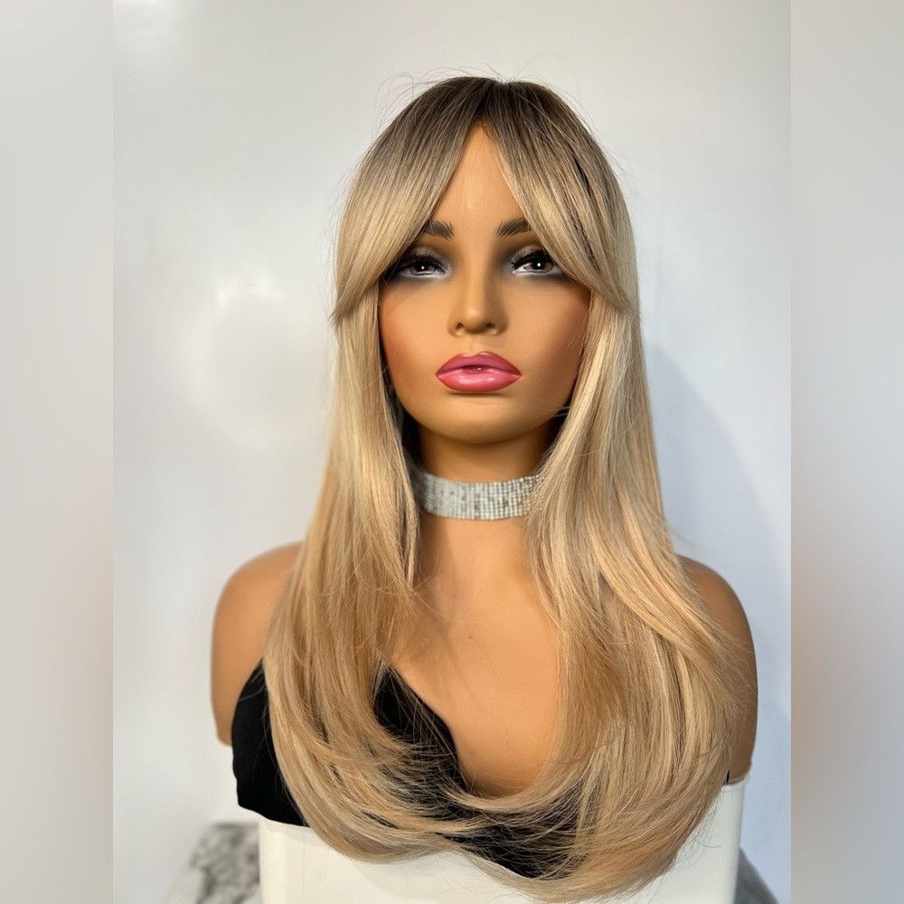 Other 24 Inch Straight Blonde Layered hair Wig With Curtain Bangs Size ONE SIZE - 1 Thumbnail