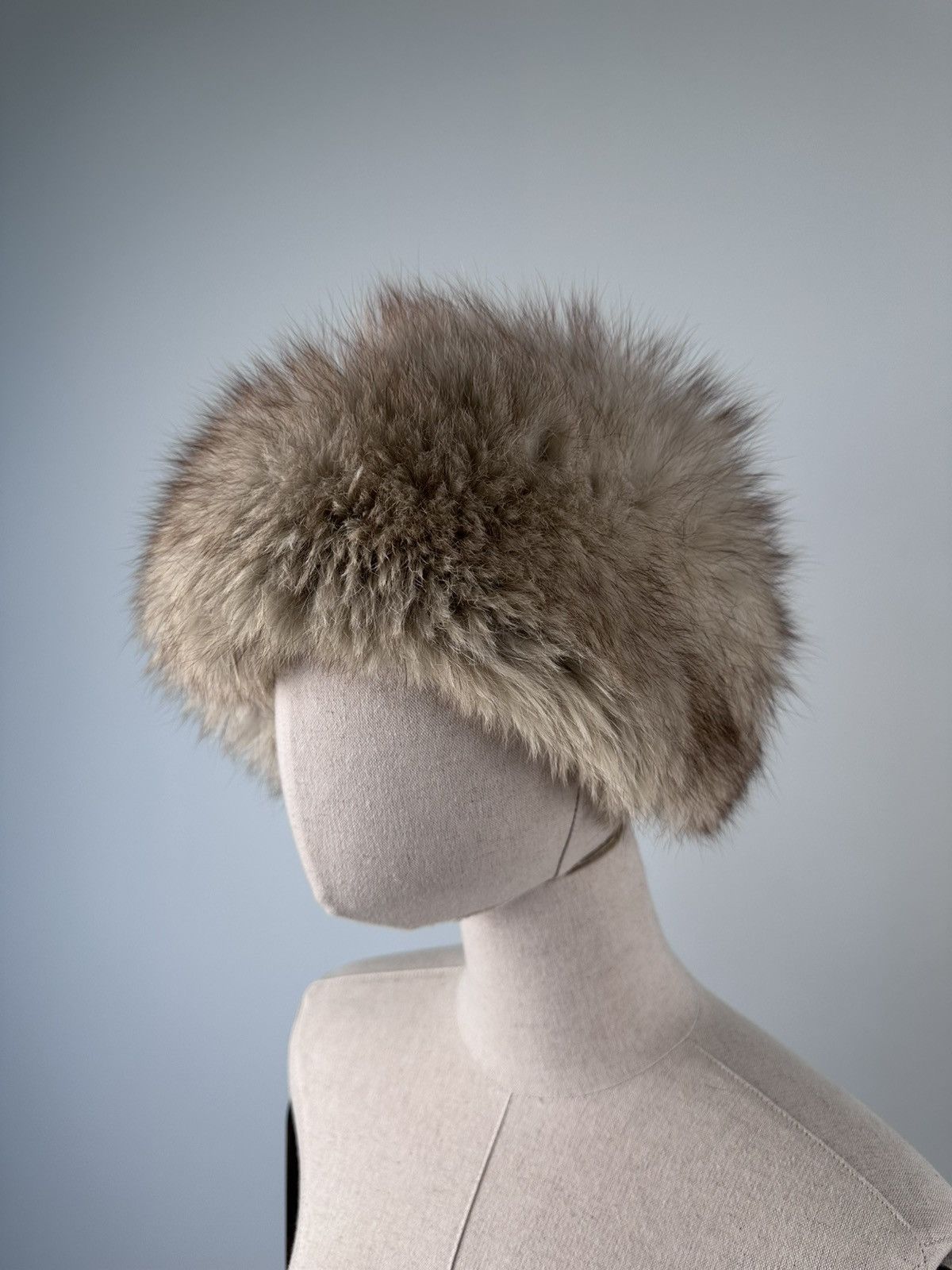 If Six Was Nine × Vintage Vintage Y2k Mohair Fuzzy Fur Faux Hat If Six Was Nine Size ONE SIZE - 1 Thumbnail
