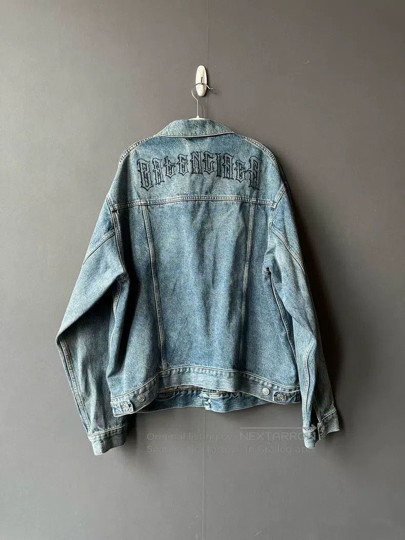 Balenciaga Balenciaga Sanskrit denim jacket Size XS / US 0-2 / IT 36-38 - 2 Thumbnail
