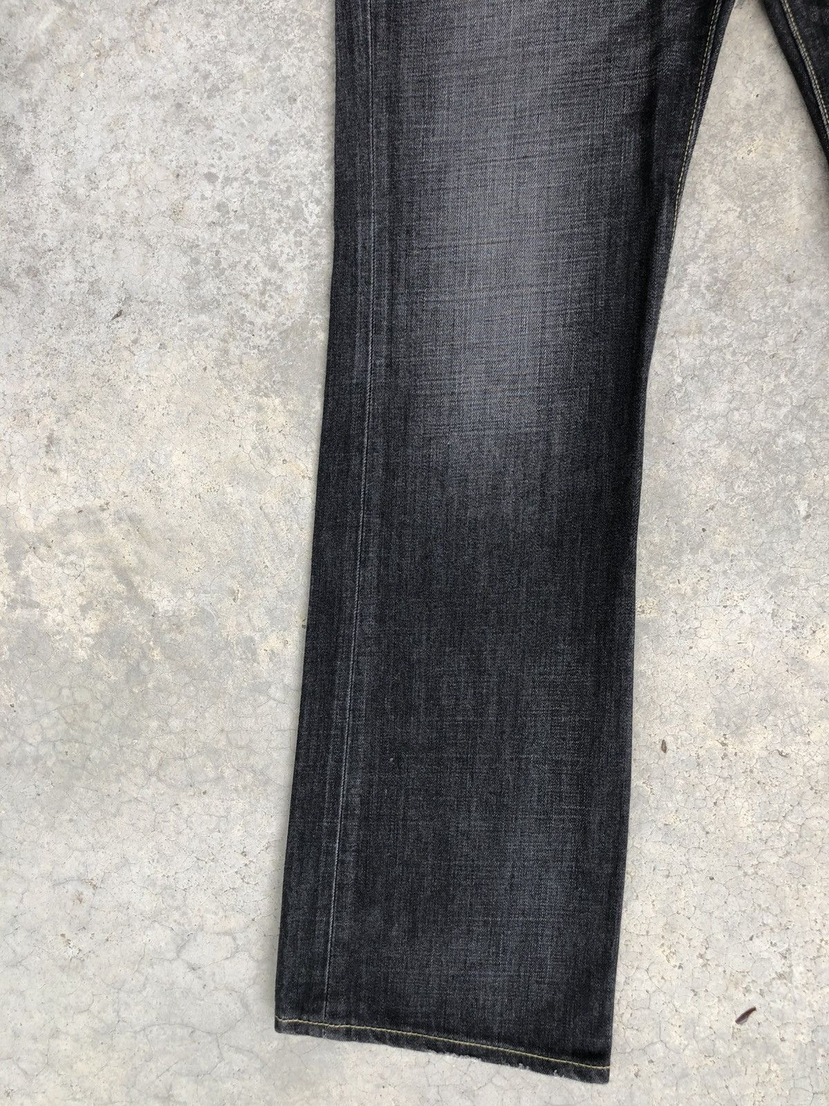If Six Was Nine Flared Uniqlo Bootcut Distressed Jeans Size US 32 / EU 48 - 7 Thumbnail