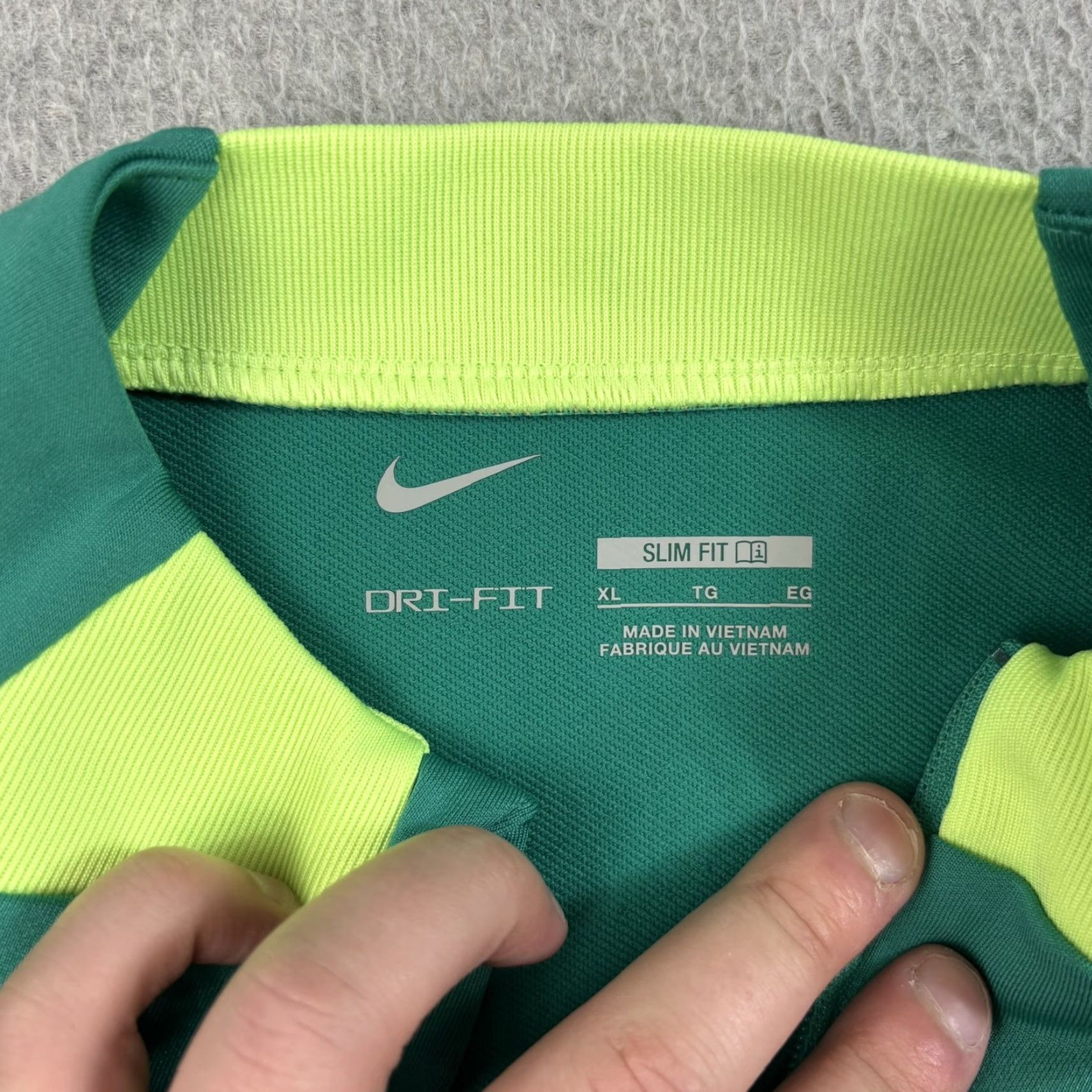 Nike Nike Shirt Men XL Green 1/4 Zip Long Sleeve Pullover Soccer Training Gym Hiking Size US L / EU 52-54 / 3 - 3 Thumbnail