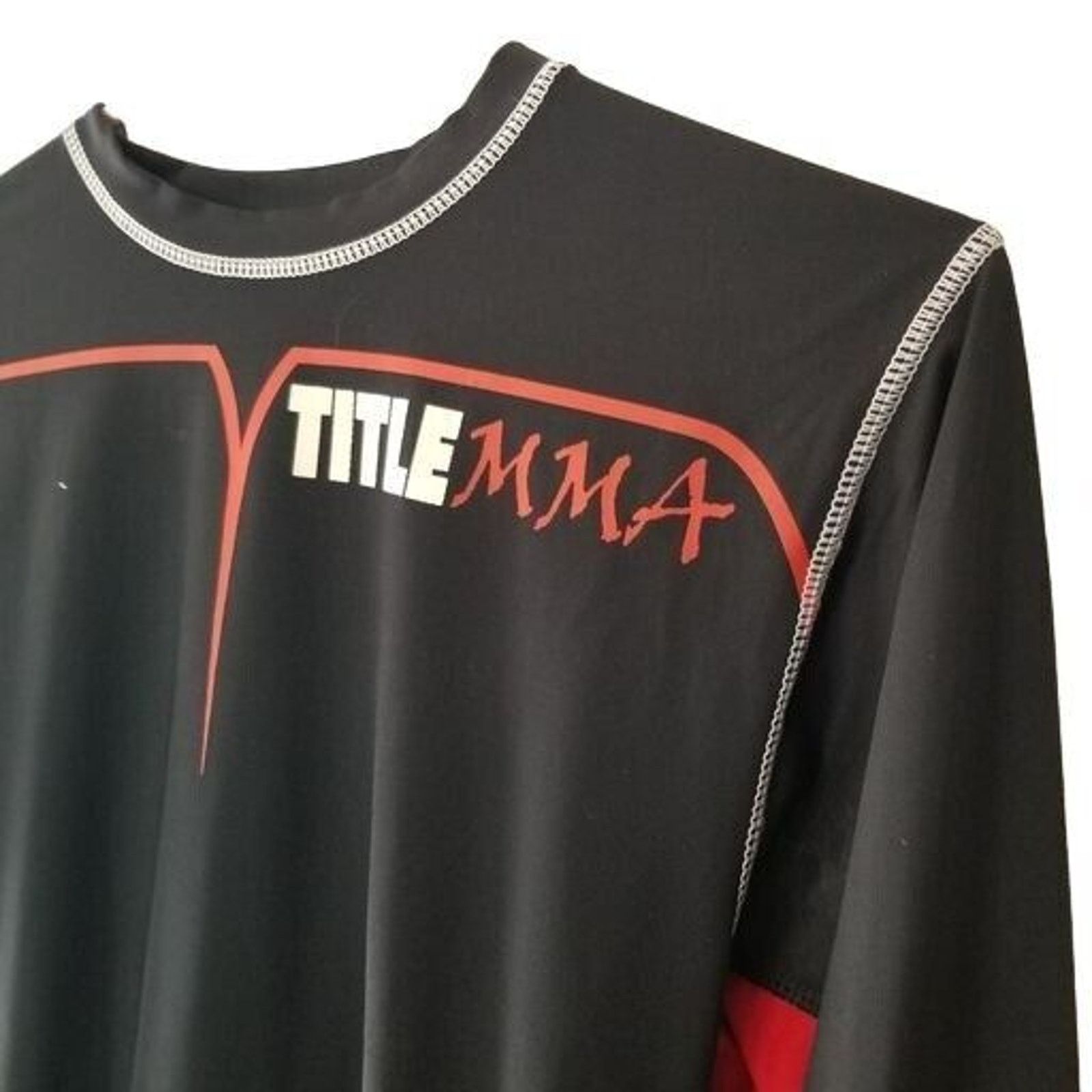 Titleist Title MMA Mens Compression Shirt L Sports Stretch Athletic Size US L / EU 52-54 / 3 - 5 Thumbnail