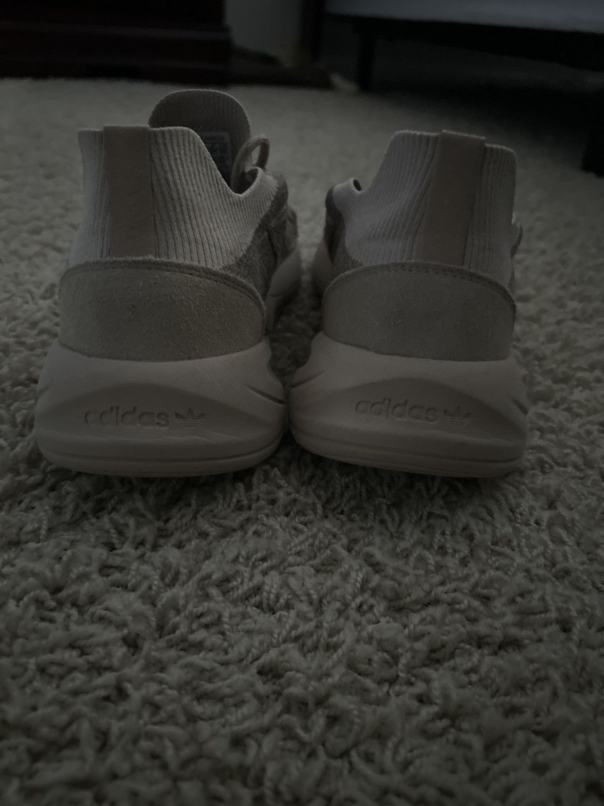 Adidas Adidas Ozelias Size US 12 / EU 45 - 6 Thumbnail