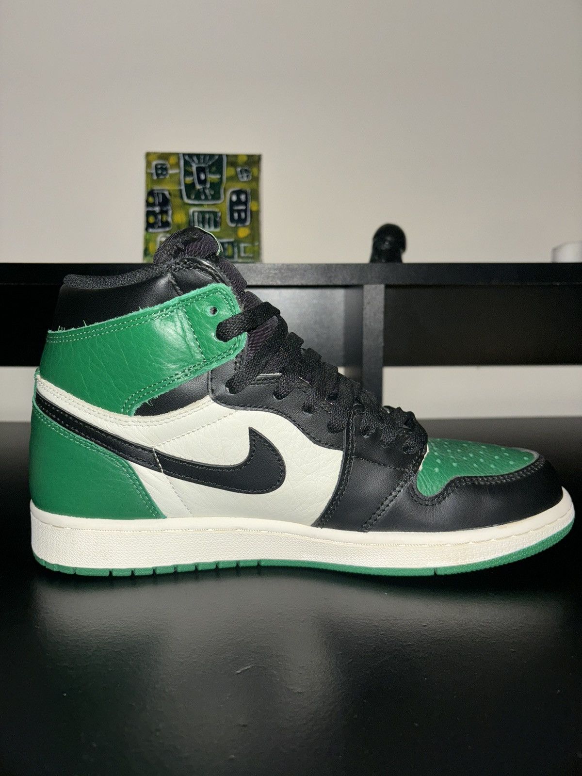 Jordan Brand Air Jordan 1 Retro High OG Pine Green ‘18 (1.0) Size US 9 / EU 42 - 6 Thumbnail