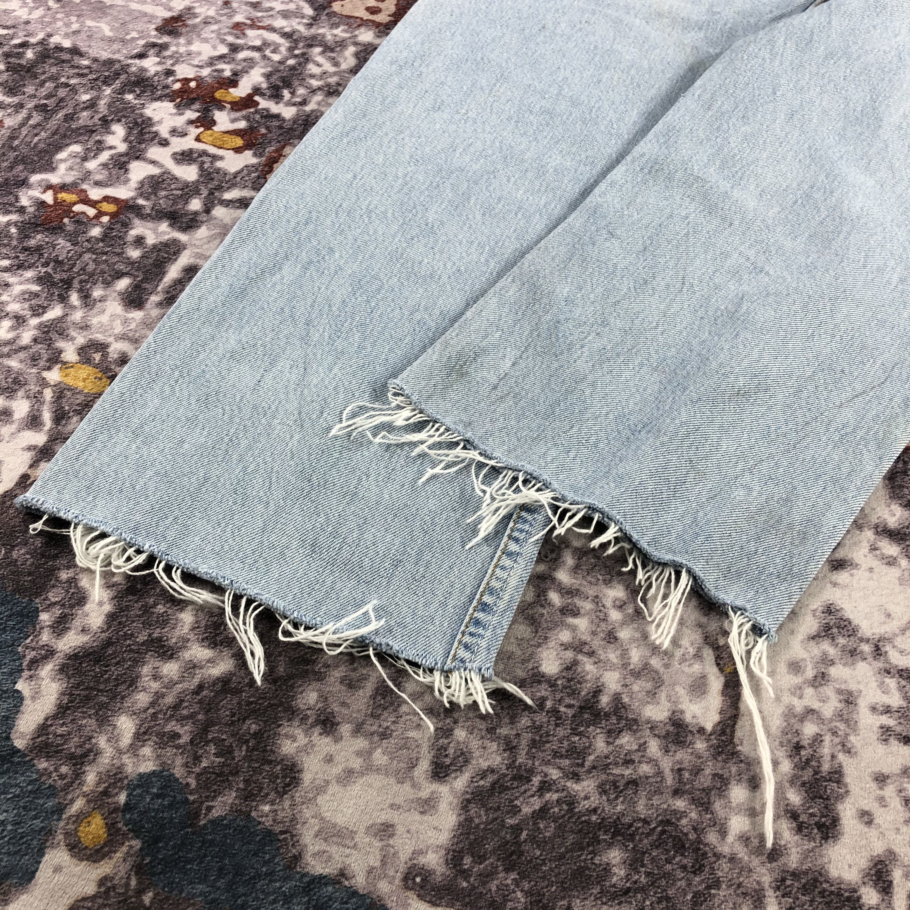 Levi's 90s Vintage Light Wash Levis 501 Jeans-JM2536 Size US 33 - 4 Thumbnail