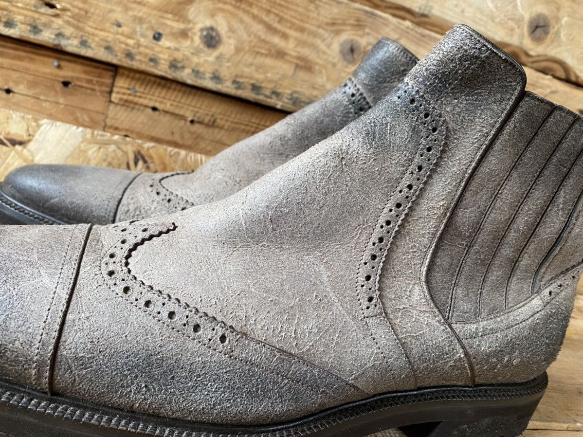 Dolce & Gabbana Dolce gabbana distressed suede gray chelsea boots Size US 10 / EU 43 - 4 Thumbnail