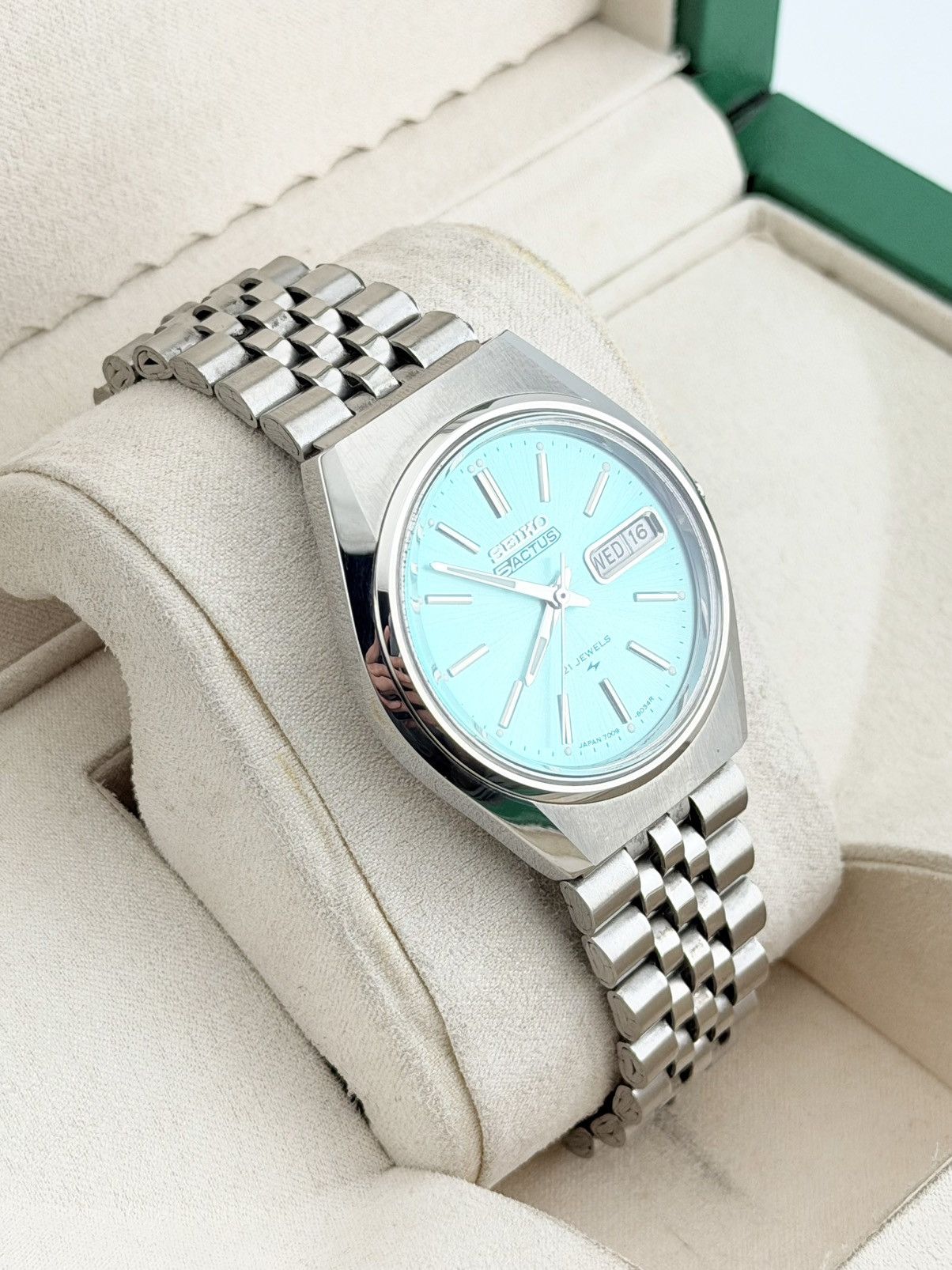 Seiko Seiko 5 Automatic Sky Blue Dial Mens Vintage Watch Size 36 - 3 Thumbnail