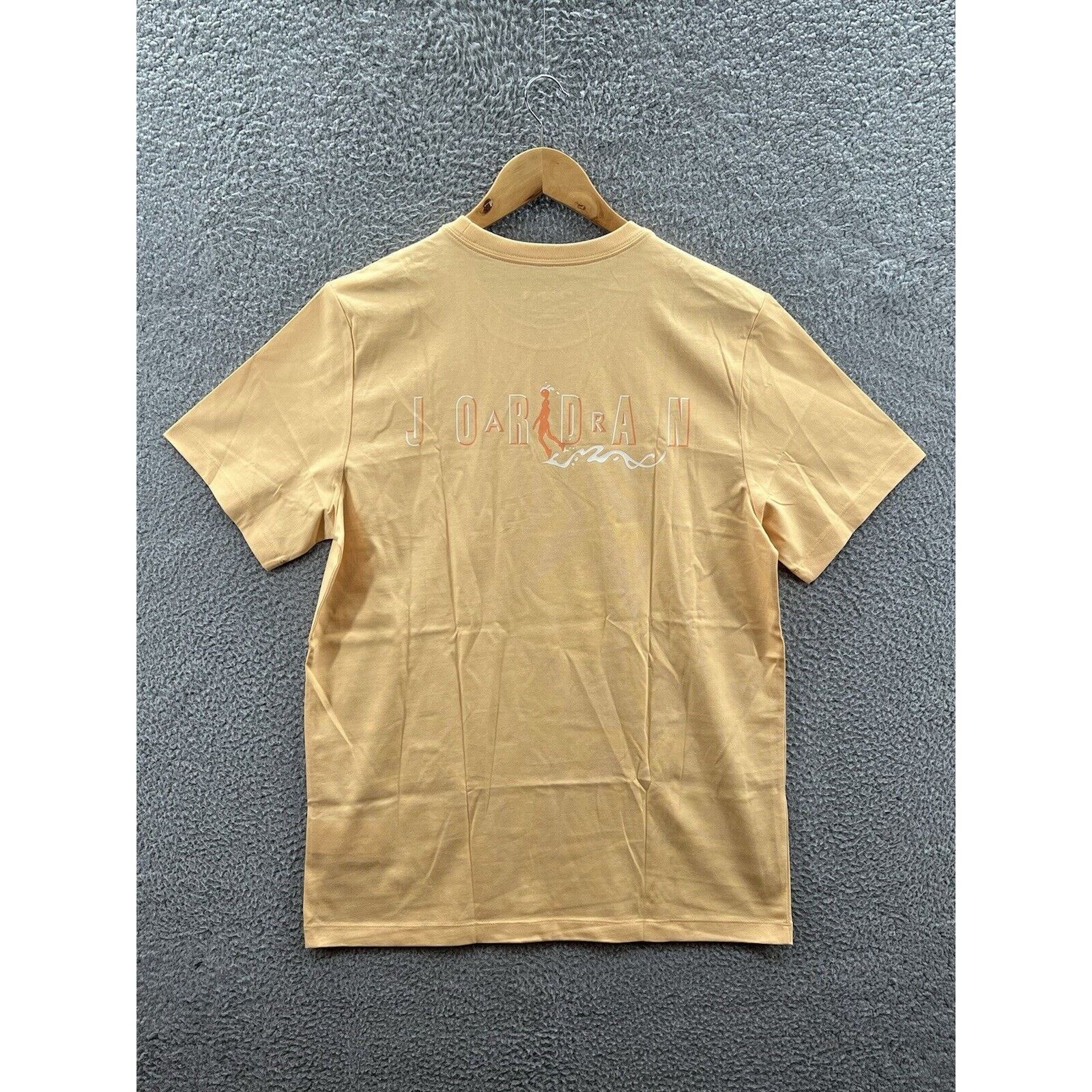 Jordan Brand Air Jordan T-Shirt Celestial Gold DX9577-266 Men’s Sz. Large Size US L / EU 52-54 / 3 - 2 Thumbnail