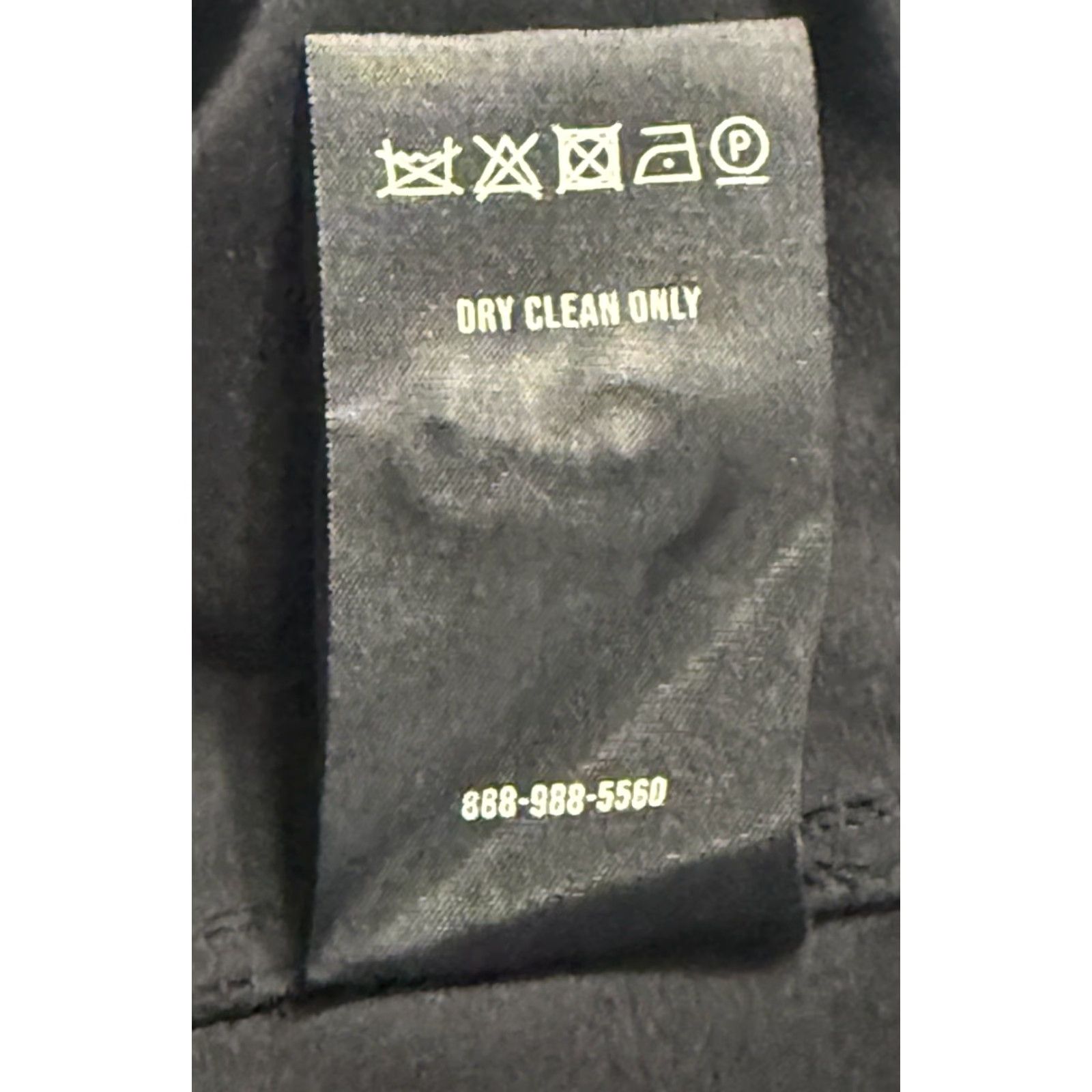 Buck Mason Buck Mason Button-Up Shirt Silk Black M Adult Regular Long Sleeve Button-Up Calory Casual Travel 100% Silk EUC Mens Size US M / EU 48-50 / 2 - 4 Thumbnail