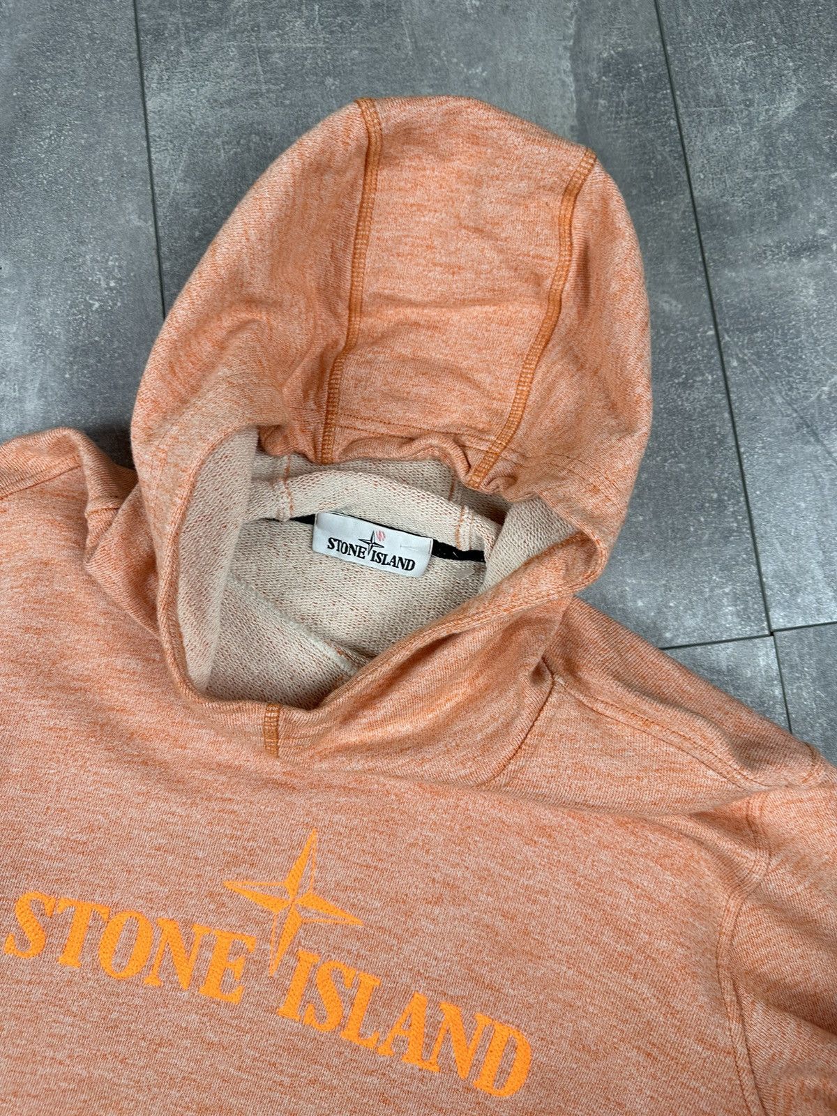 Stone Island Stone Island Orange Big Logo Mens Luxury Hoodie Size US L / EU 52-54 / 3 - 9 Thumbnail