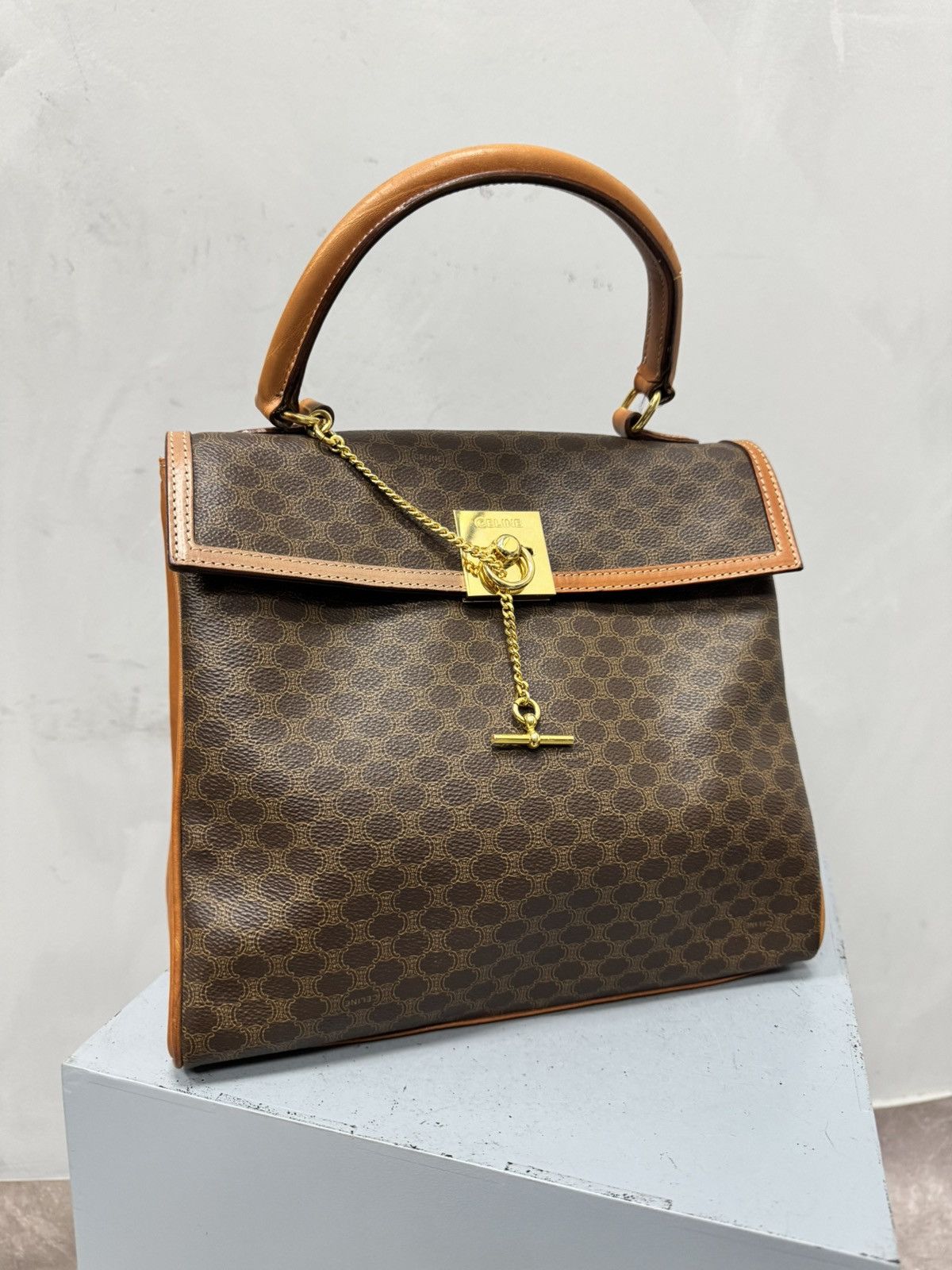 Celine Monogram Celine Leather hand bag luxury Size ONE SIZE - 3 Thumbnail
