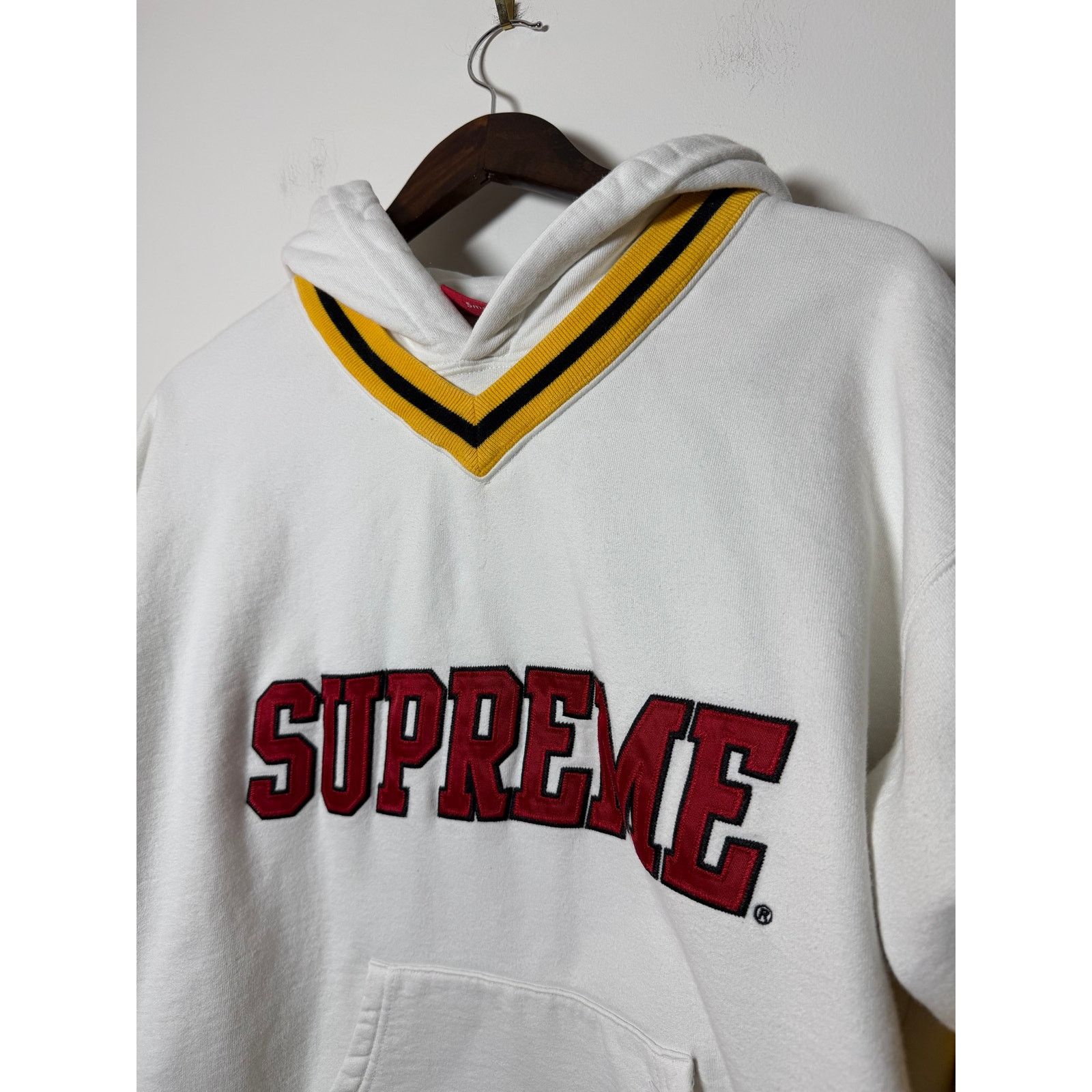 Supreme supreme hockey hooded sweatshirt Size US S / EU 44-46 / 1 - 2 Thumbnail