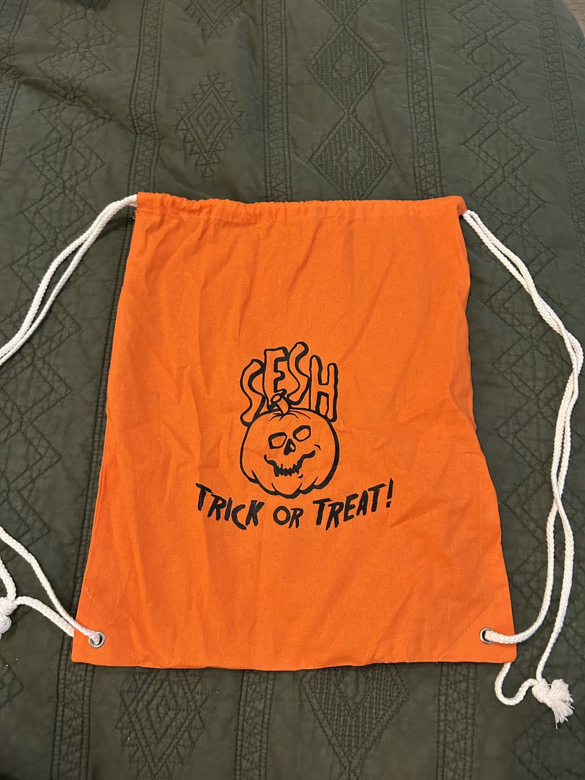 Other teamsesh halloween trick or treat drawstring bag Size ONE SIZE - 1 Preview