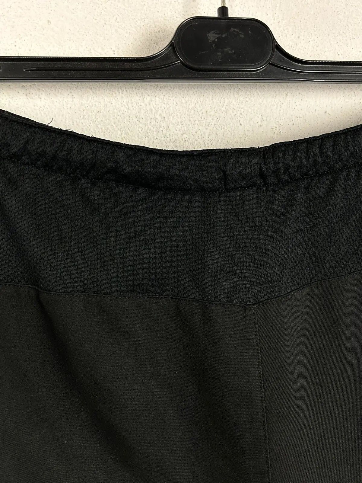 Nike 00s Vintage Nike Borussia Dortmund BVB 2004/05 Away Shorts Size US 36 / EU 52 - 6 Thumbnail