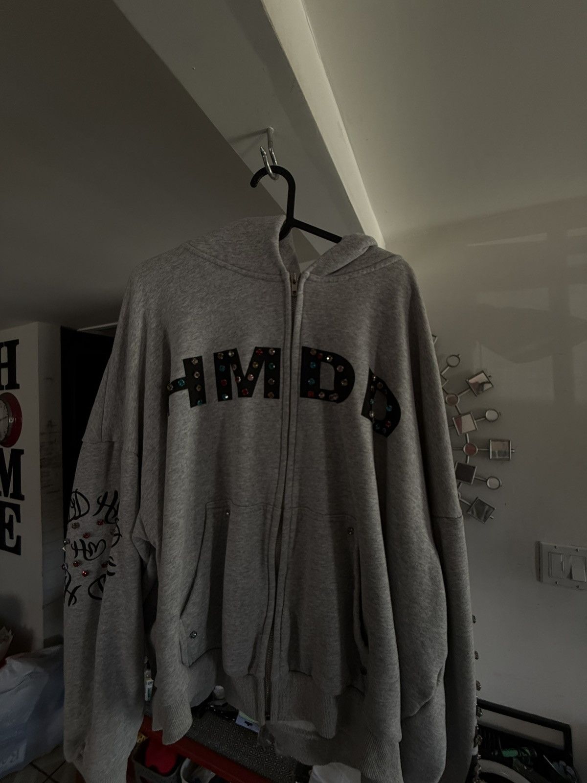 HMDDLA zipup