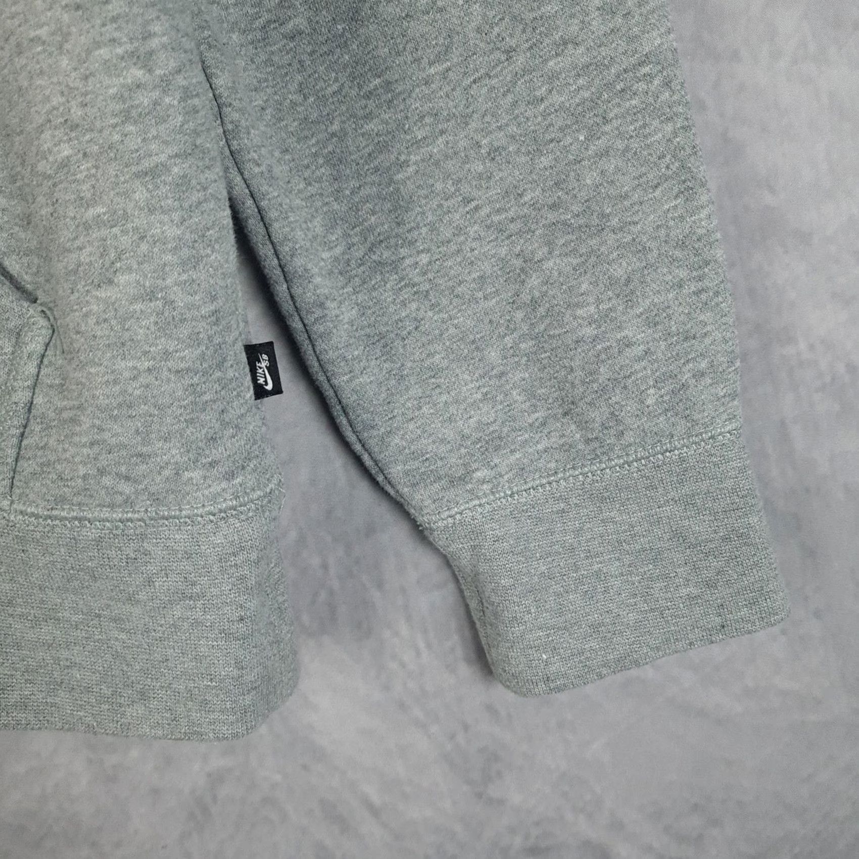 Nike Nike SB Hoodie Mens Small Gray Dog Graphic Pullover Sweatshirt CW5615-063 Size US S / EU 44-46 / 1 - 6 Thumbnail