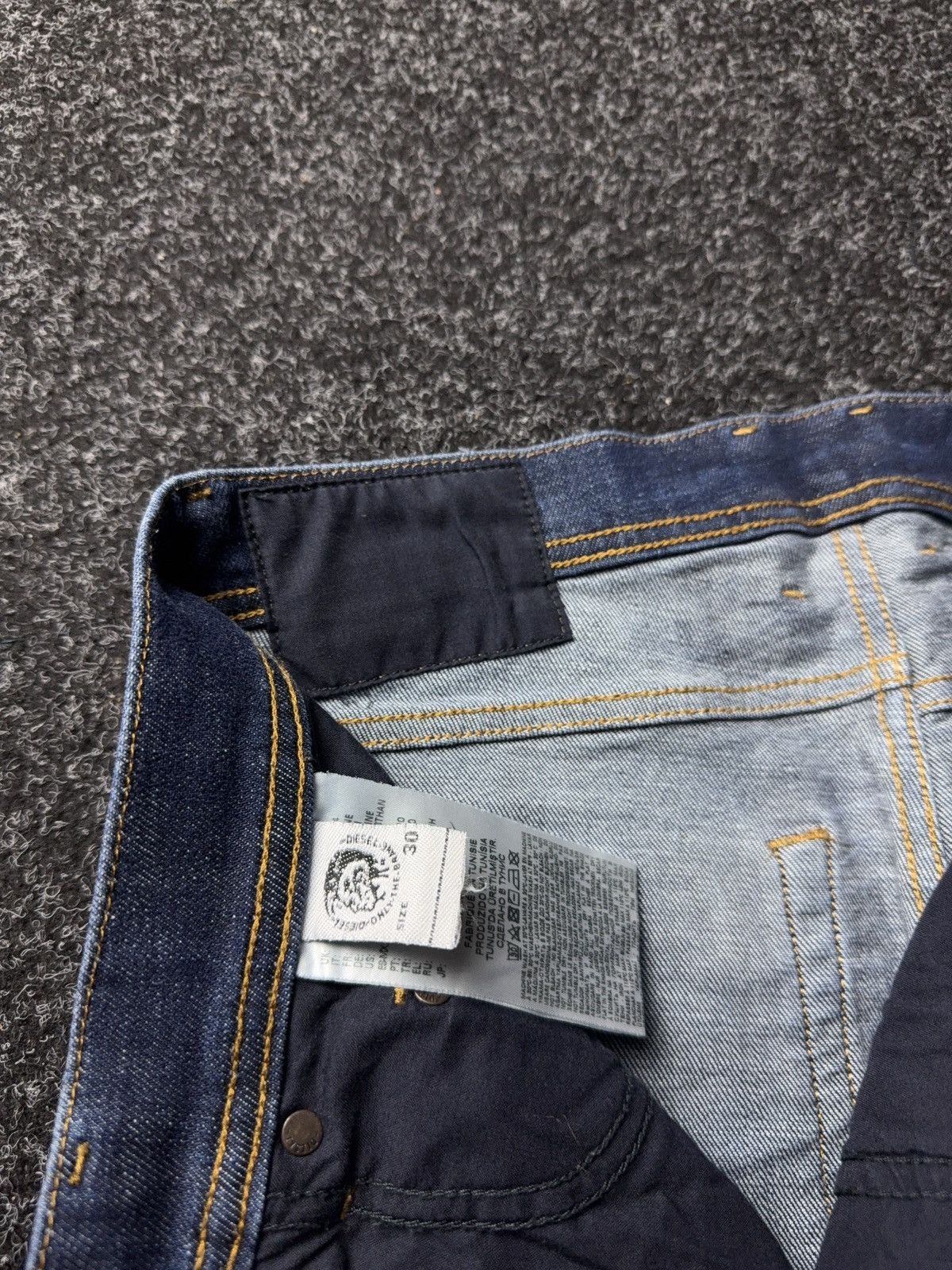 Diesel Luxury 00s Diesel Tepphar Made in Italy Slim Tapered Jeans Size US 30 / EU 46 - 9 Thumbnail