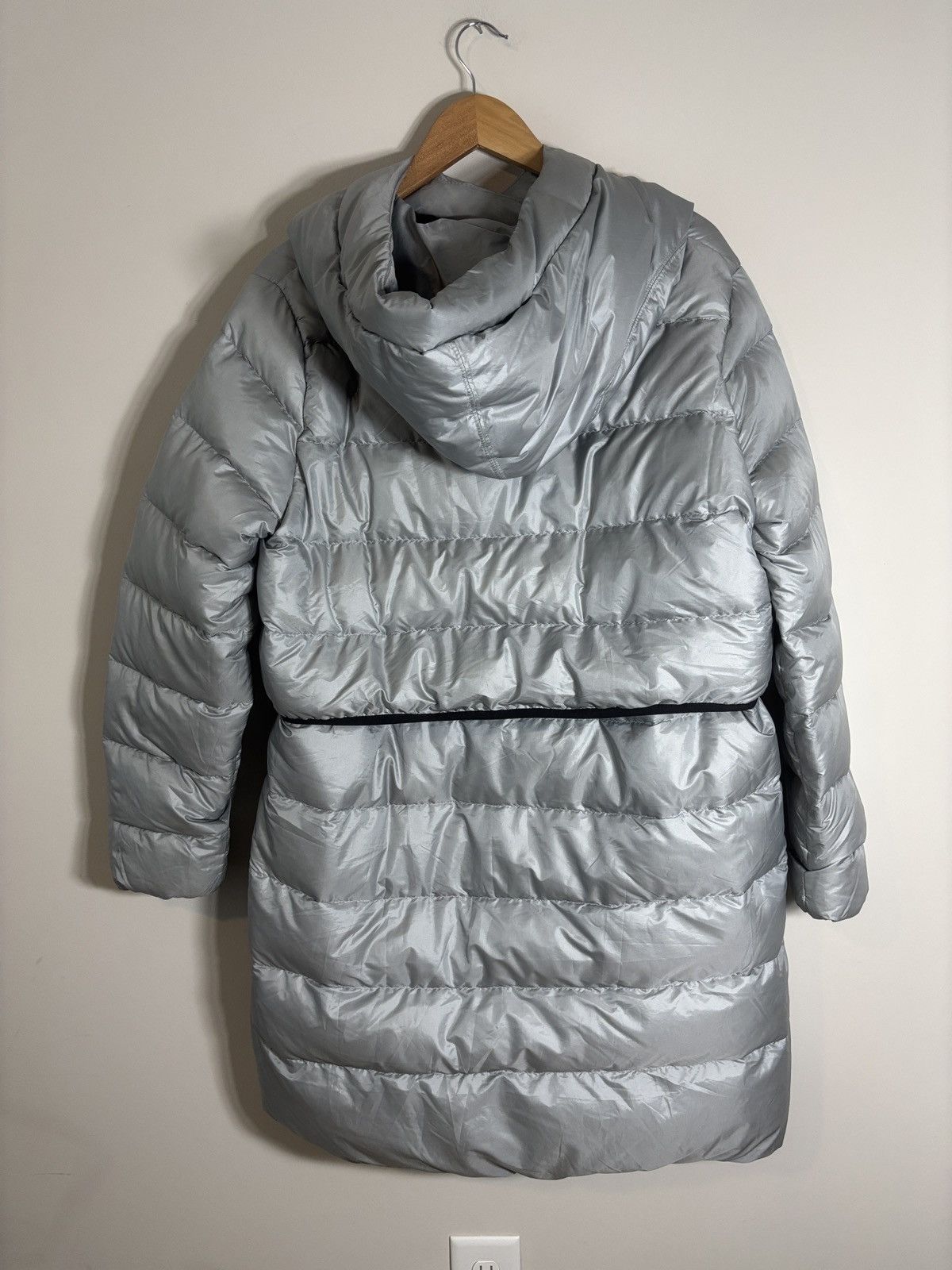 Nike Nike Women's Vogue Runway Asymmetrical Down Puffer Jacket XL Size XL / US 12-14 / IT 48-50 - 4 Thumbnail