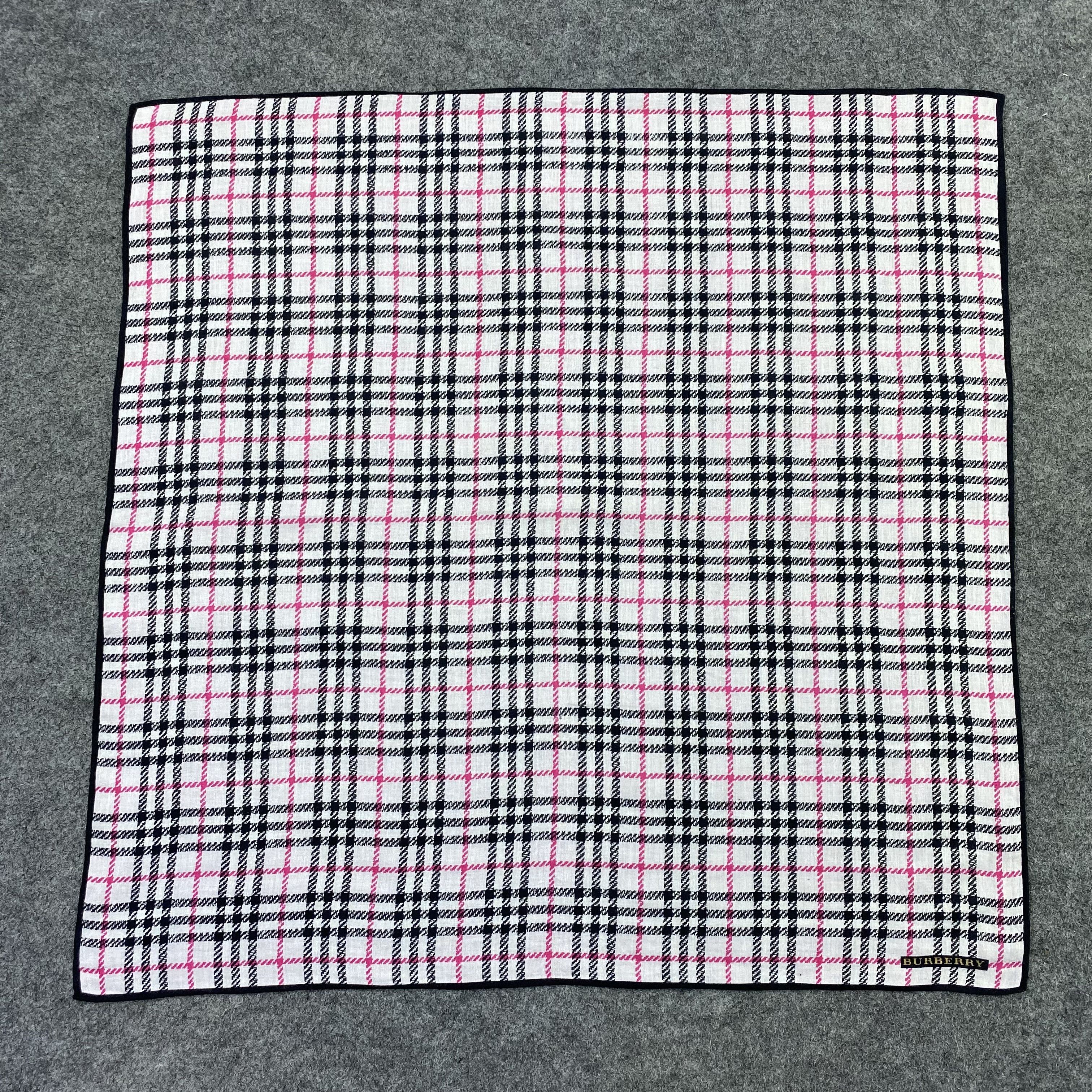 Burberry Burberry Handkerchief / Bandana / Neckerchief-B2155 Size ONE SIZE - 3 Thumbnail