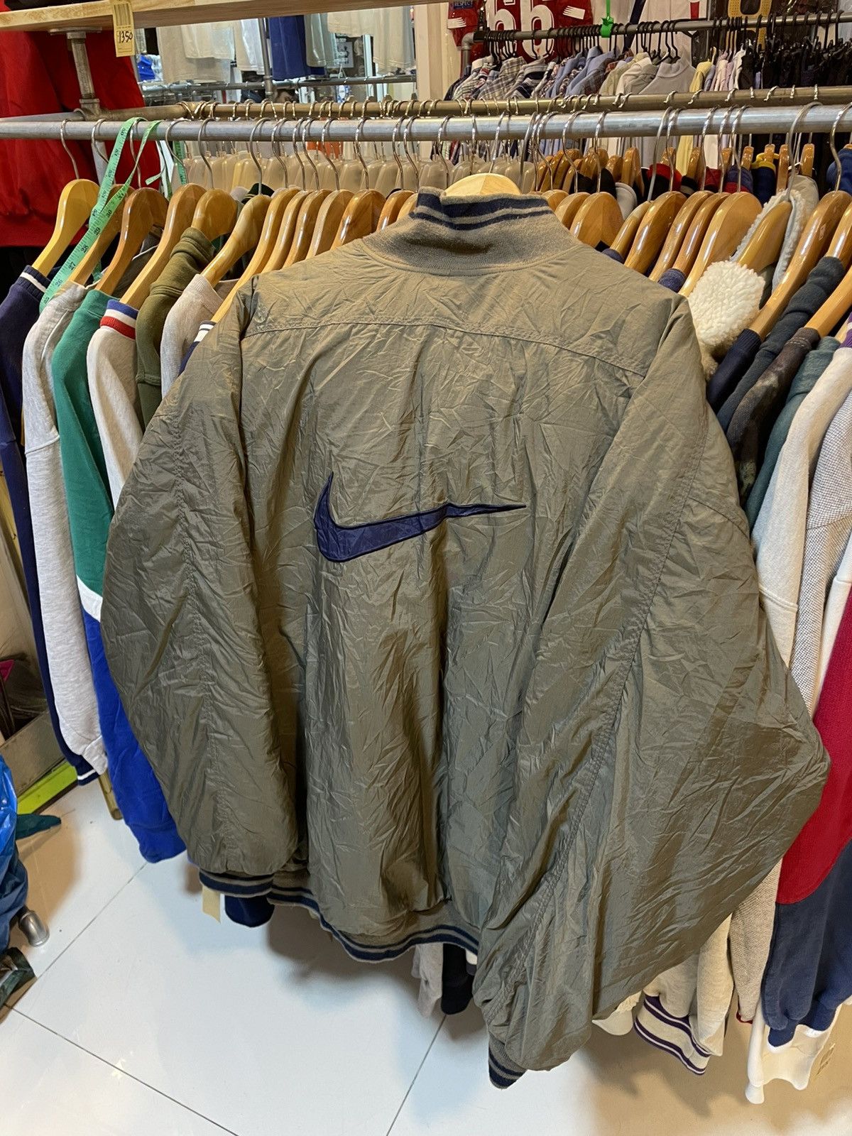 Nike Vintage Nike Big Logo Jacket Size US XL / EU 56 / 4 - 1 Thumbnail