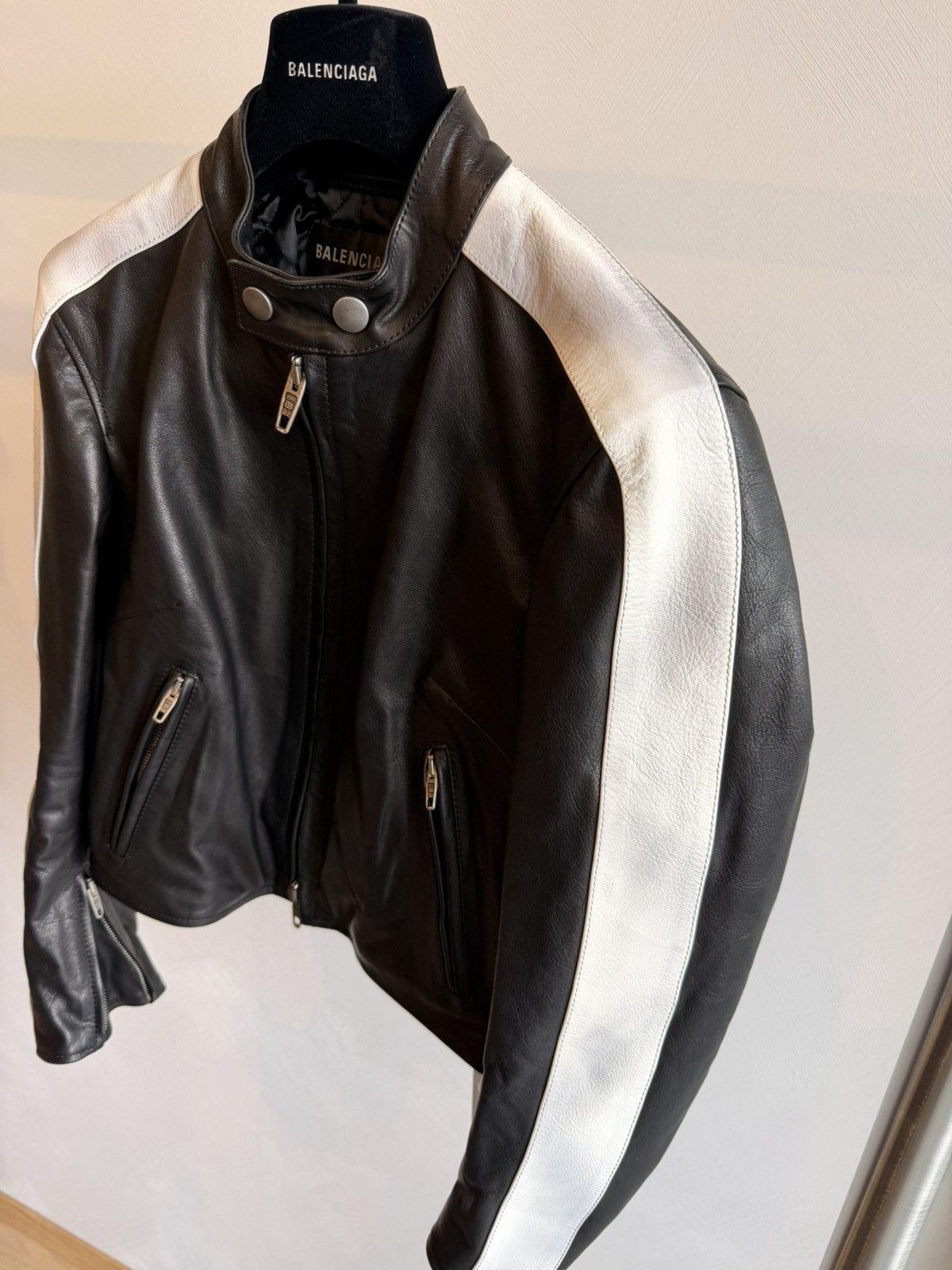 Balenciaga Balenciaga Moto Racer Jacket Black Leather w Stripes Sz 40 Size M / US 6-8 / IT 42-44 - 8 Thumbnail
