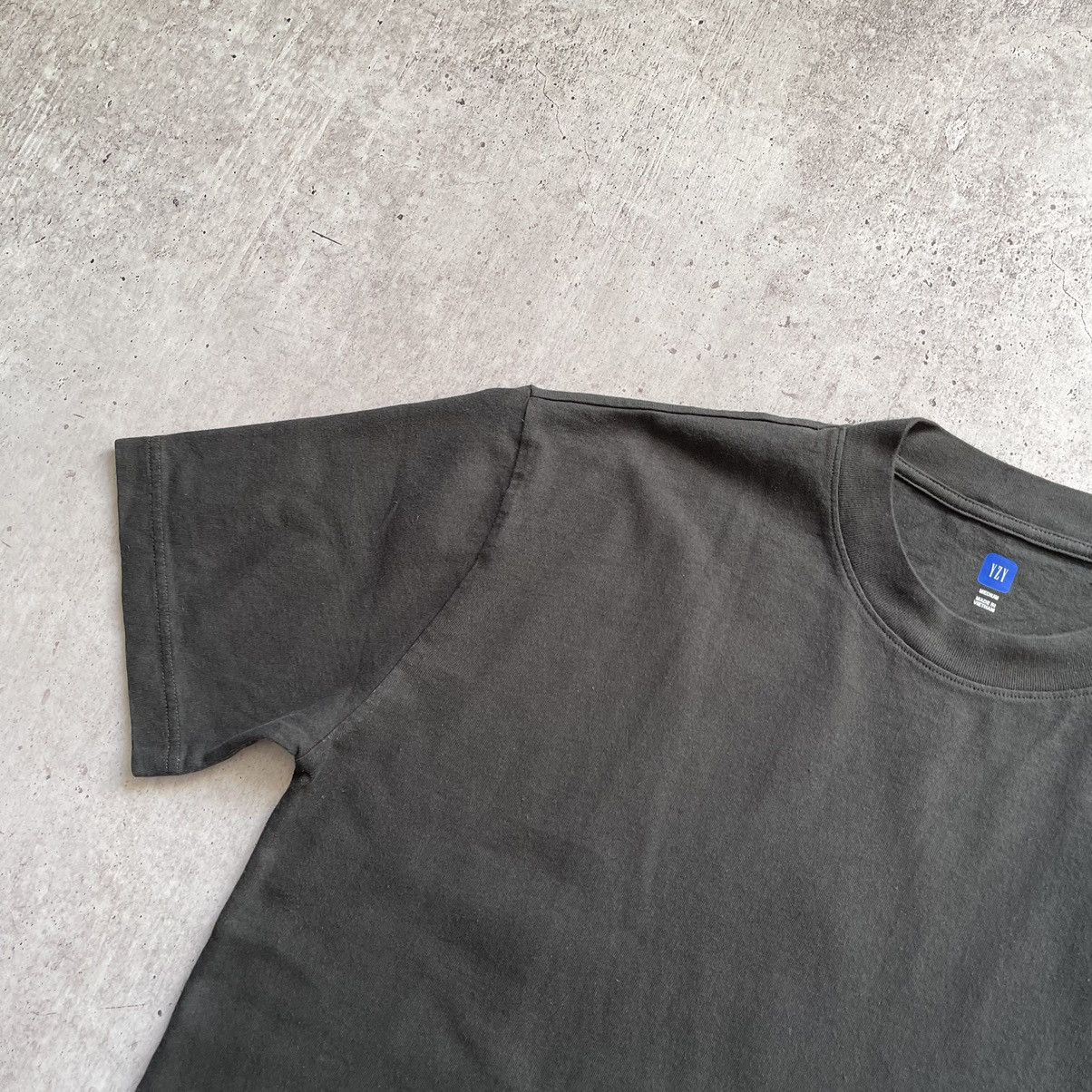 Gap Gap YZY t-shirt size M Yeezy Kanye West rare Size US M / EU 48-50 / 2 - 2 Thumbnail