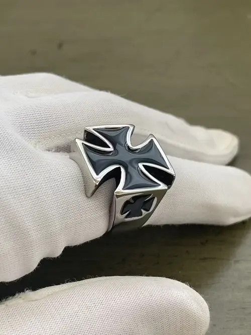 Ring Of Fire Gothic Cross Punk Ring Size ONE SIZE - 2 Thumbnail