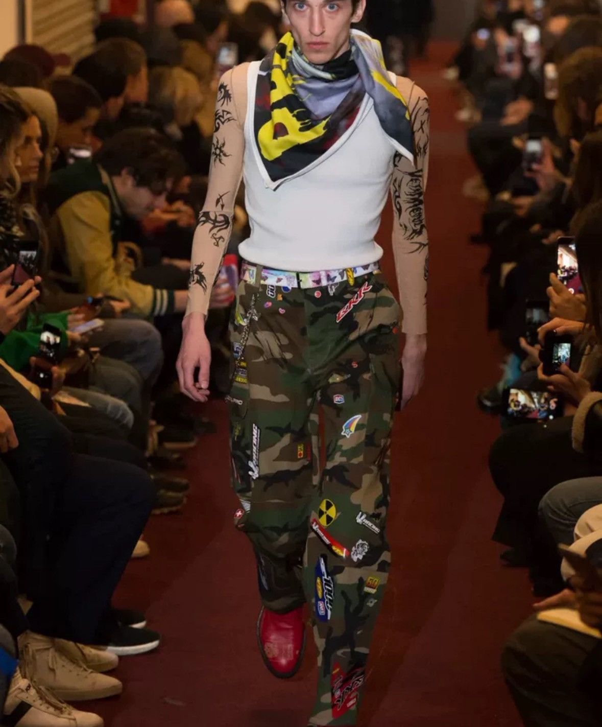 Vetements Vetements Lenticular LSD Butterfly Belt2412-Nextarrow Size ONE SIZE - 8 Thumbnail
