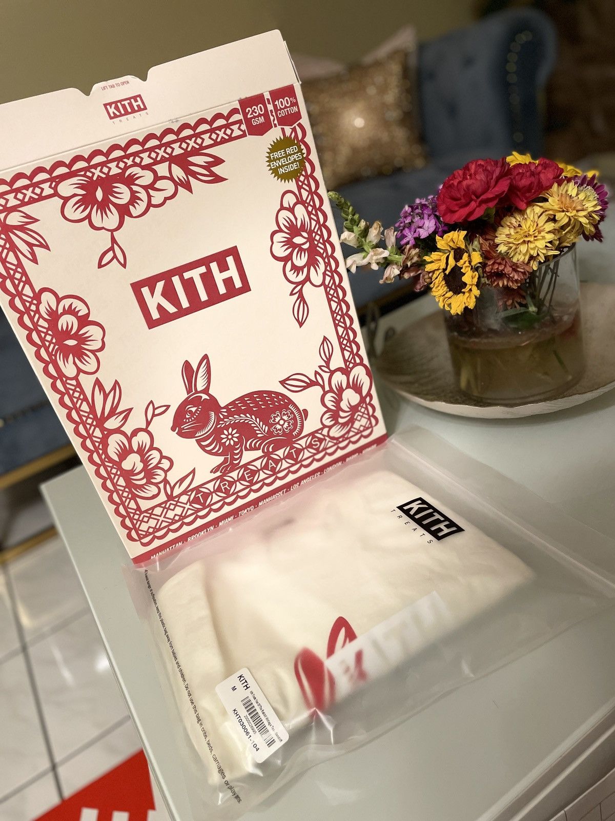 Kith Kith Treats Year of the Rabbit Vintage Tee Size US M / EU 48-50 / 2 - 2 Thumbnail