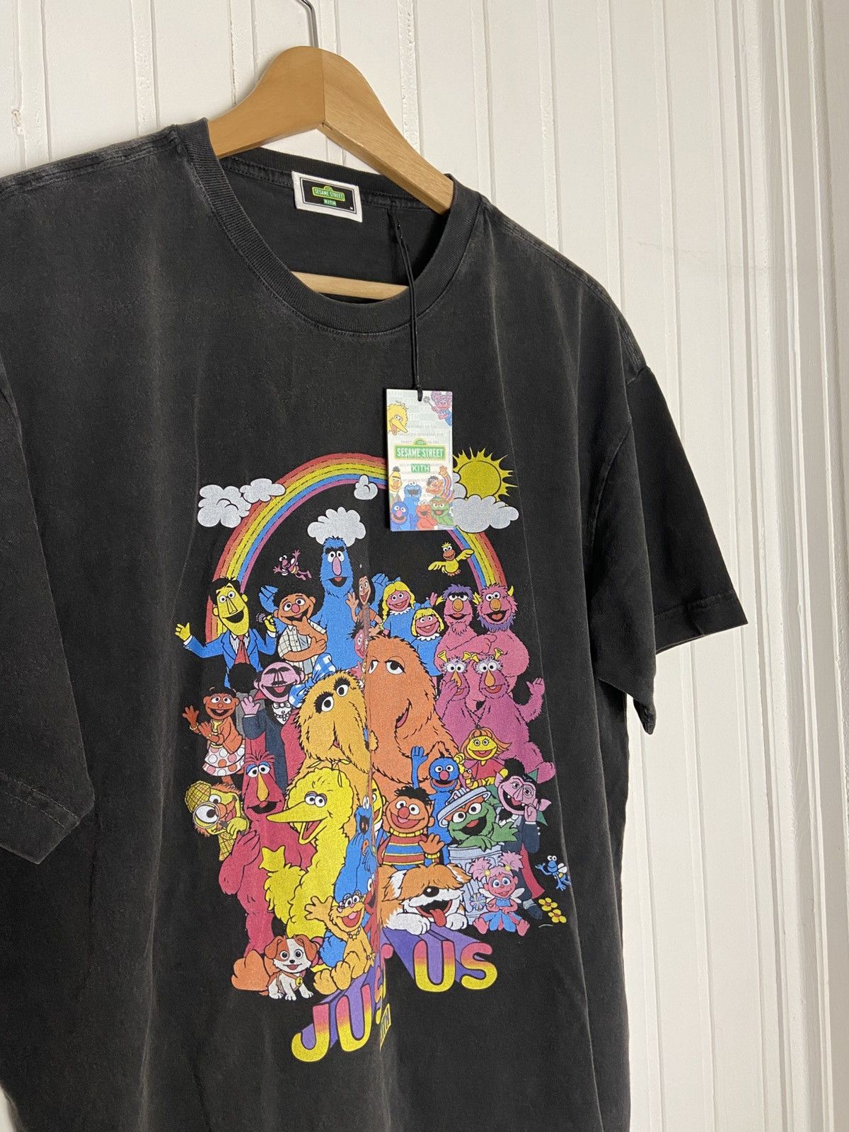 Kith New Kith x Sesame Street Vintage Tee "Just Us" Size M Size US M / EU 48-50 / 2 - 2 Thumbnail