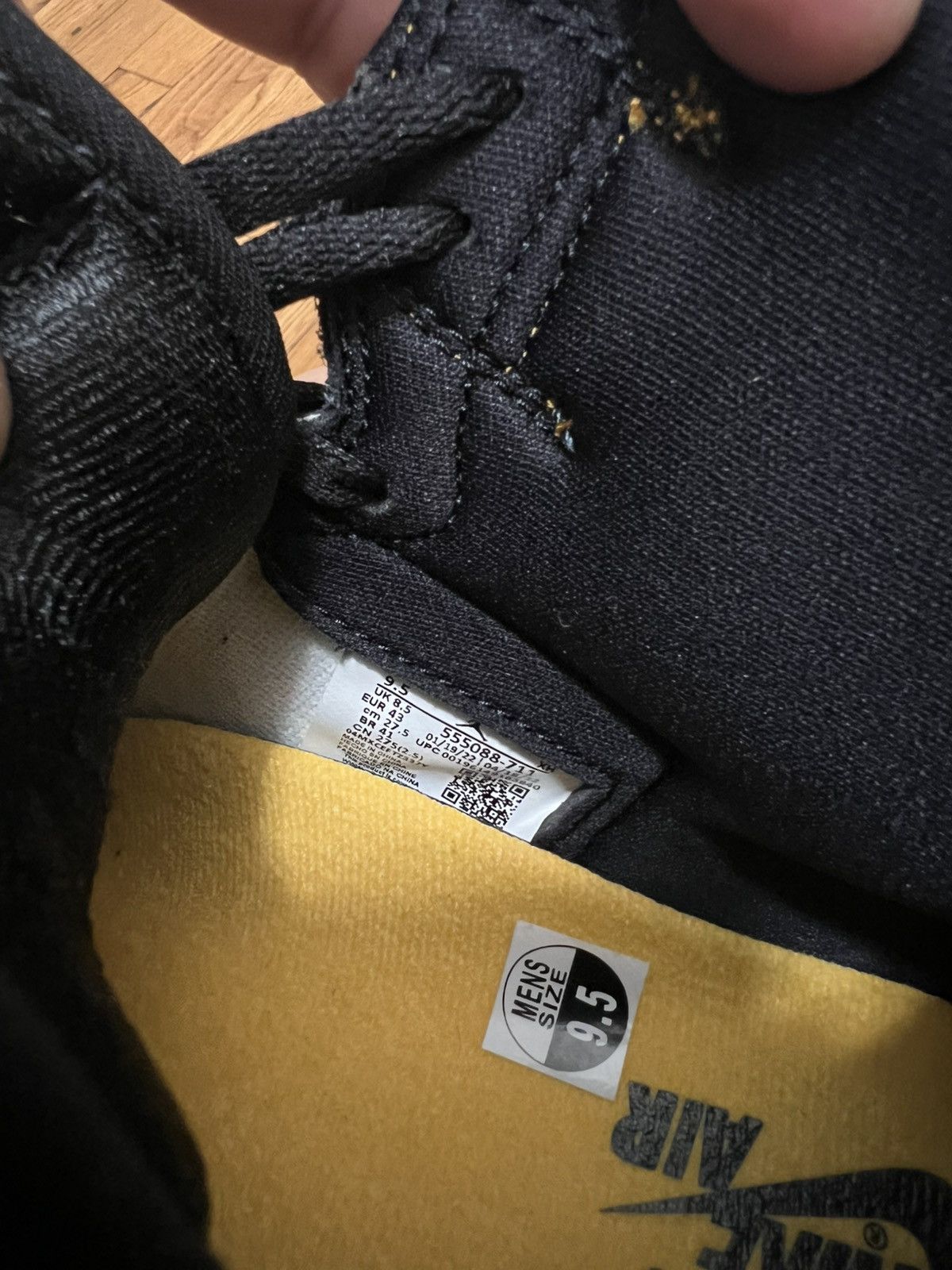 Jordan Brand Nike Air Jordan 1 Taxi Size US 9.5 / EU 42-43 - 8 Thumbnail