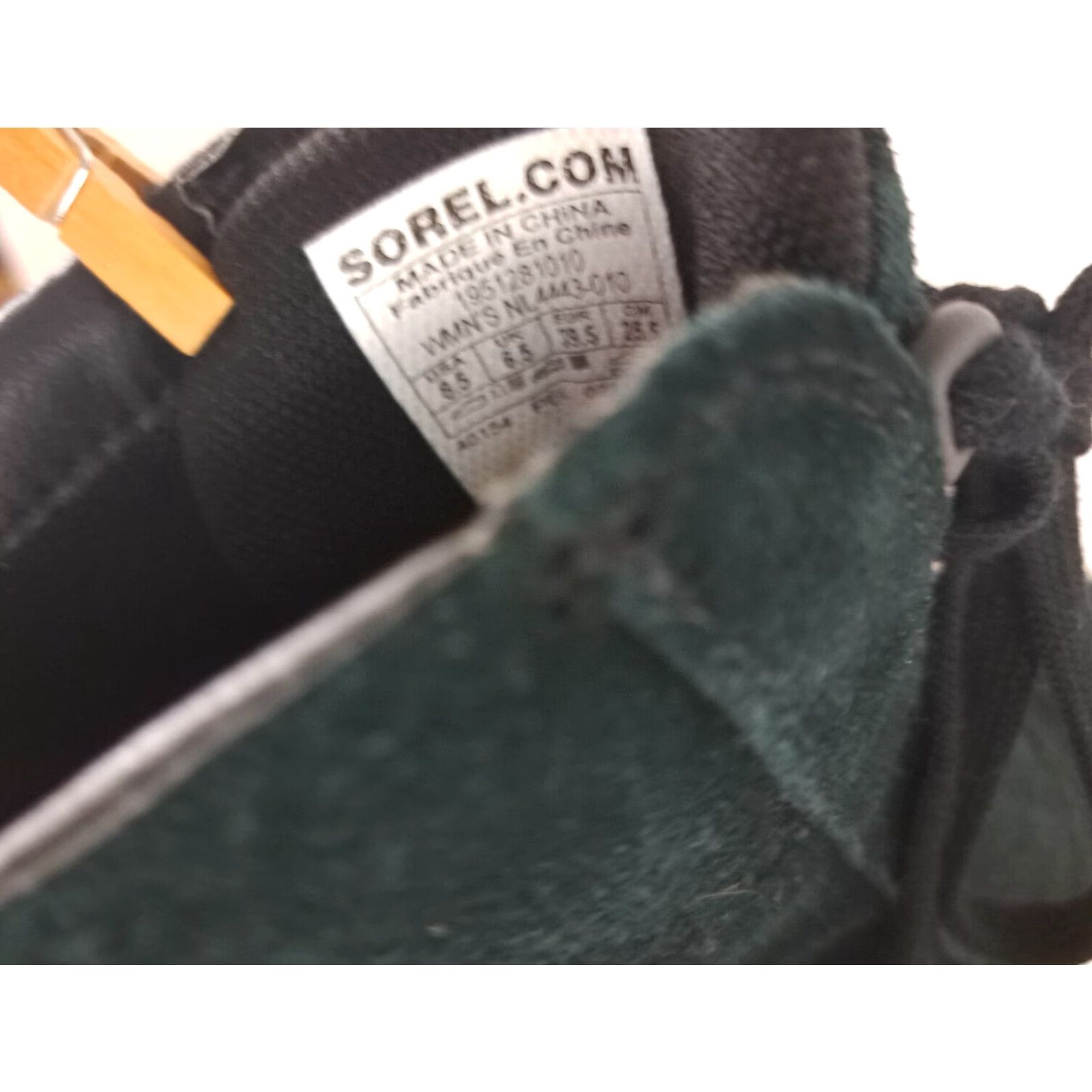 SOREL Sorel Hand Crafted Bootie Women Black Felt Ankle Boot Lace Up Faux Fur 8.5 US / 39.5 EU Boys? No, Women. Size US 7 / IT 37 - 2 Thumbnail