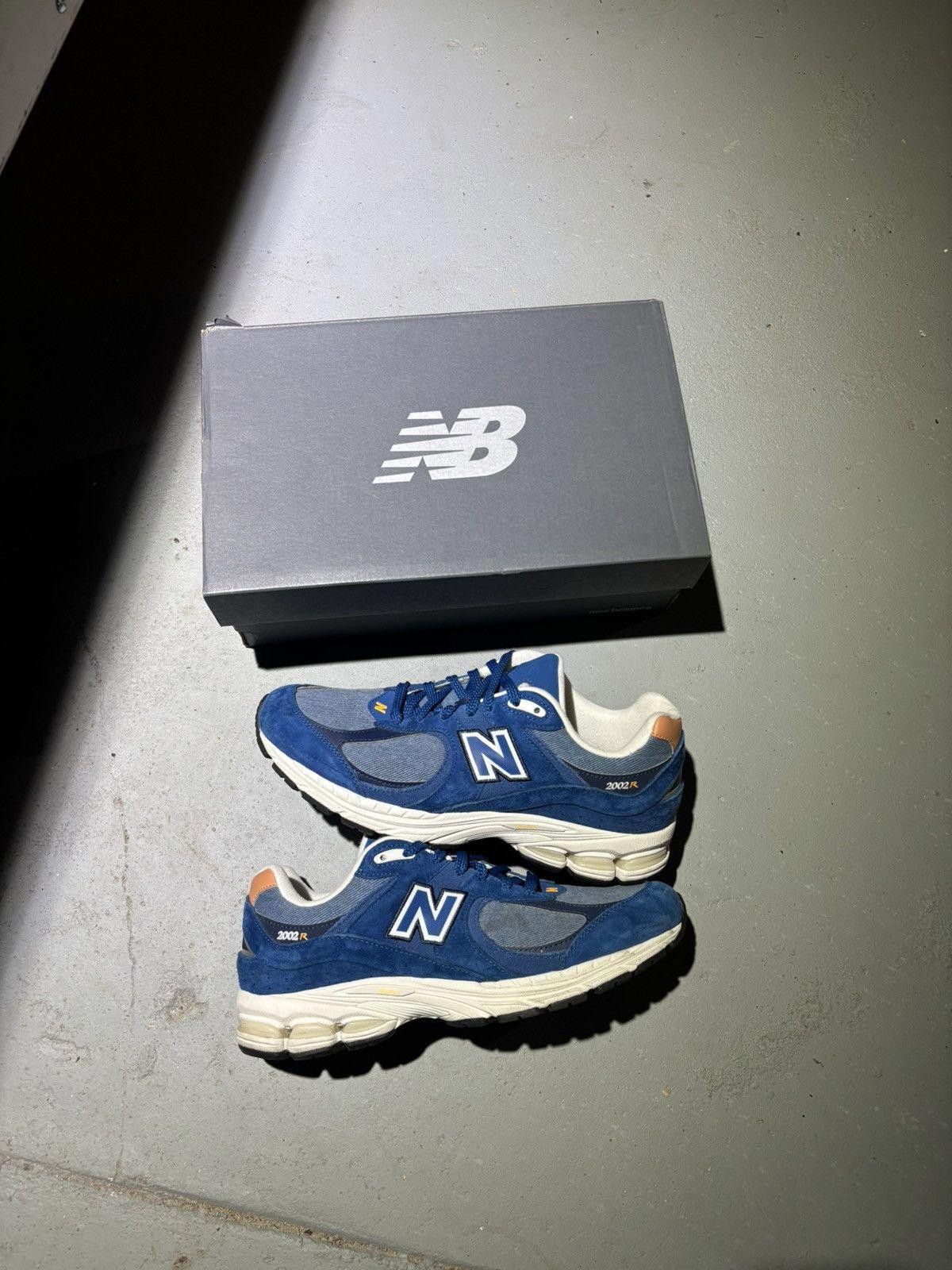 New Balance New Balance 2002R “Atlantic Blue Sepia” Size US 9.5 / EU 42-43 - 2 Thumbnail