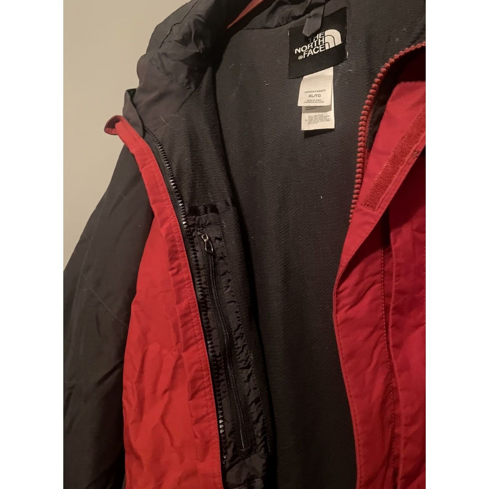 The North Face VINTAGE? North Face Hyvent Jacket Heavy Winter Red XL Men 30” Length 23” Pit to Pit Nylon Black? Size US XL / EU 56 / 4 - 7 Thumbnail