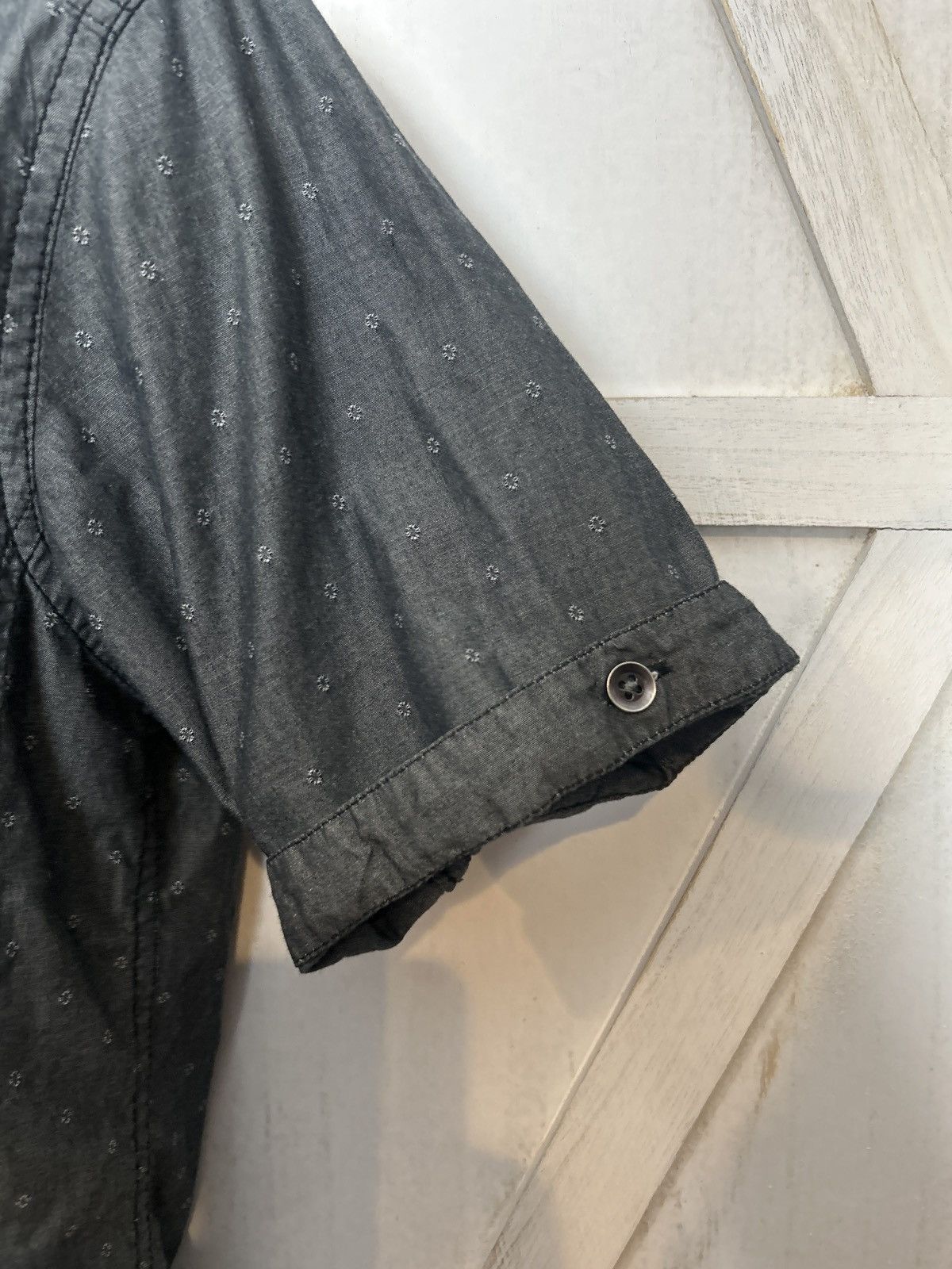 Rock & Republic Rock & Republic Men’s Short Sleeve Button Up Shirt Gray 0011 Size US S / EU 44-46 / 1 - 3 Thumbnail