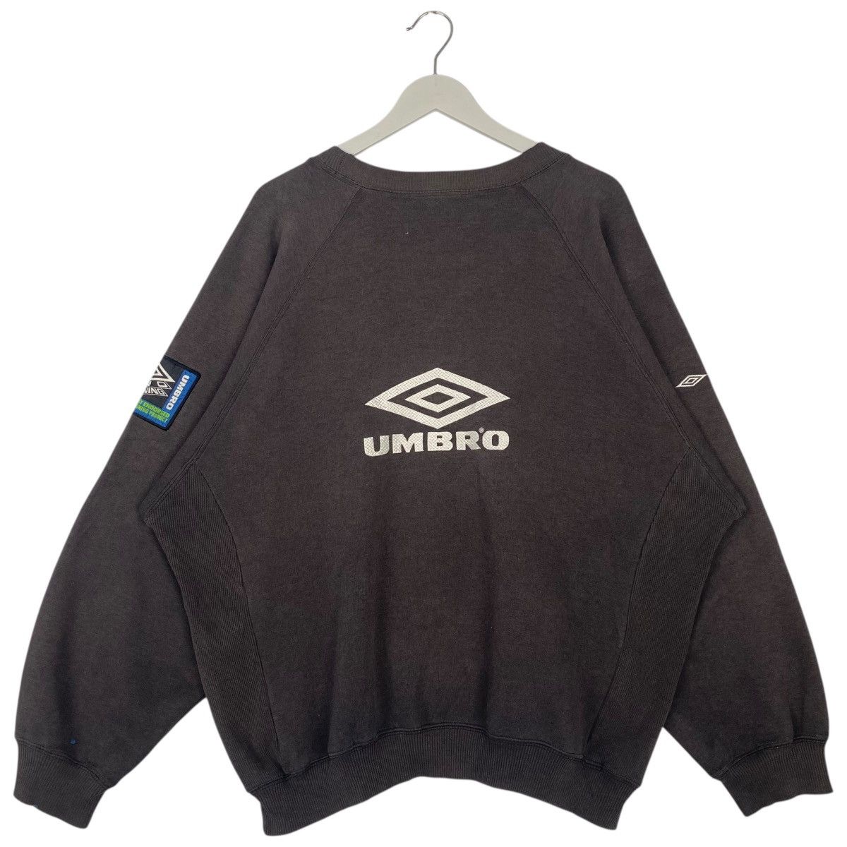 Other Vintage Umbro Crewneck Sweatshirt Brown Pullover Jumper L Size US L / EU 52-54 / 3 - 5 Thumbnail