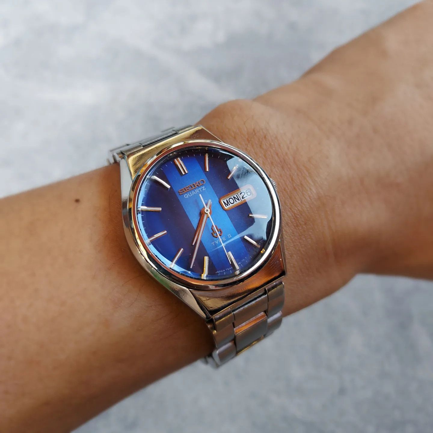 Seiko × Vintage ? Vintage 70s Seiko Type II Gradient Blue Dial 