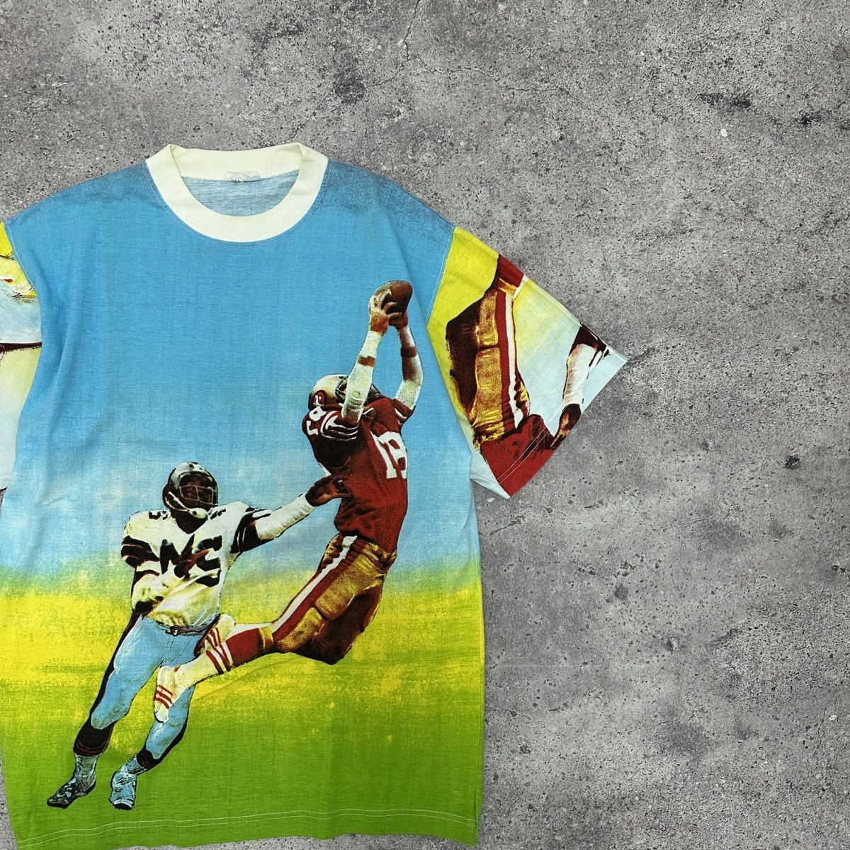 Vintage Vintage 90s American Football AOP rare tee AllOverPrint y2k Size US M / EU 48-50 / 2 - 3 Thumbnail
