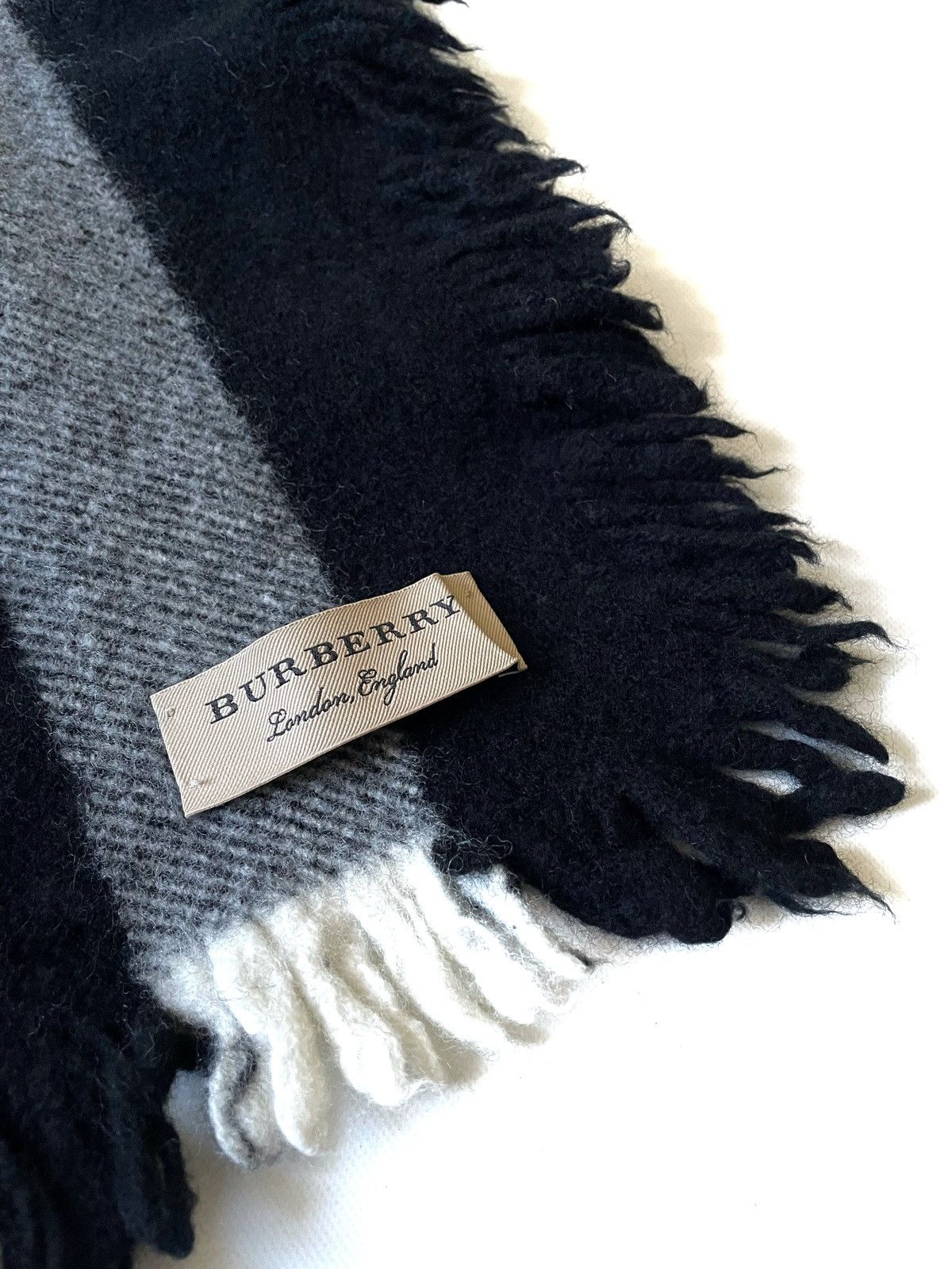Burberry Burberry Scarf Blue Check Print Luxury Style Neck Warmer Size ONE SIZE - 5 Thumbnail