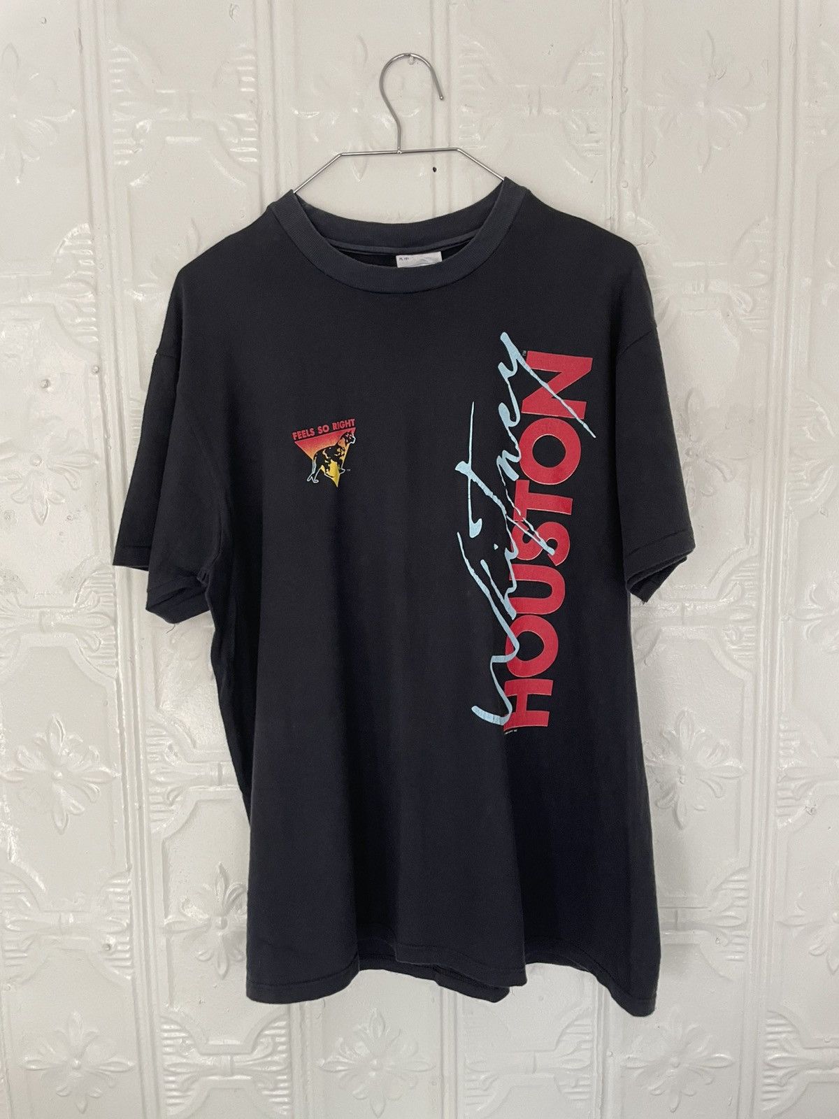 Vintage Whitney Houston 1990 Japan tour shirt Size US L / EU 52-54 / 3 - 1 Thumbnail
