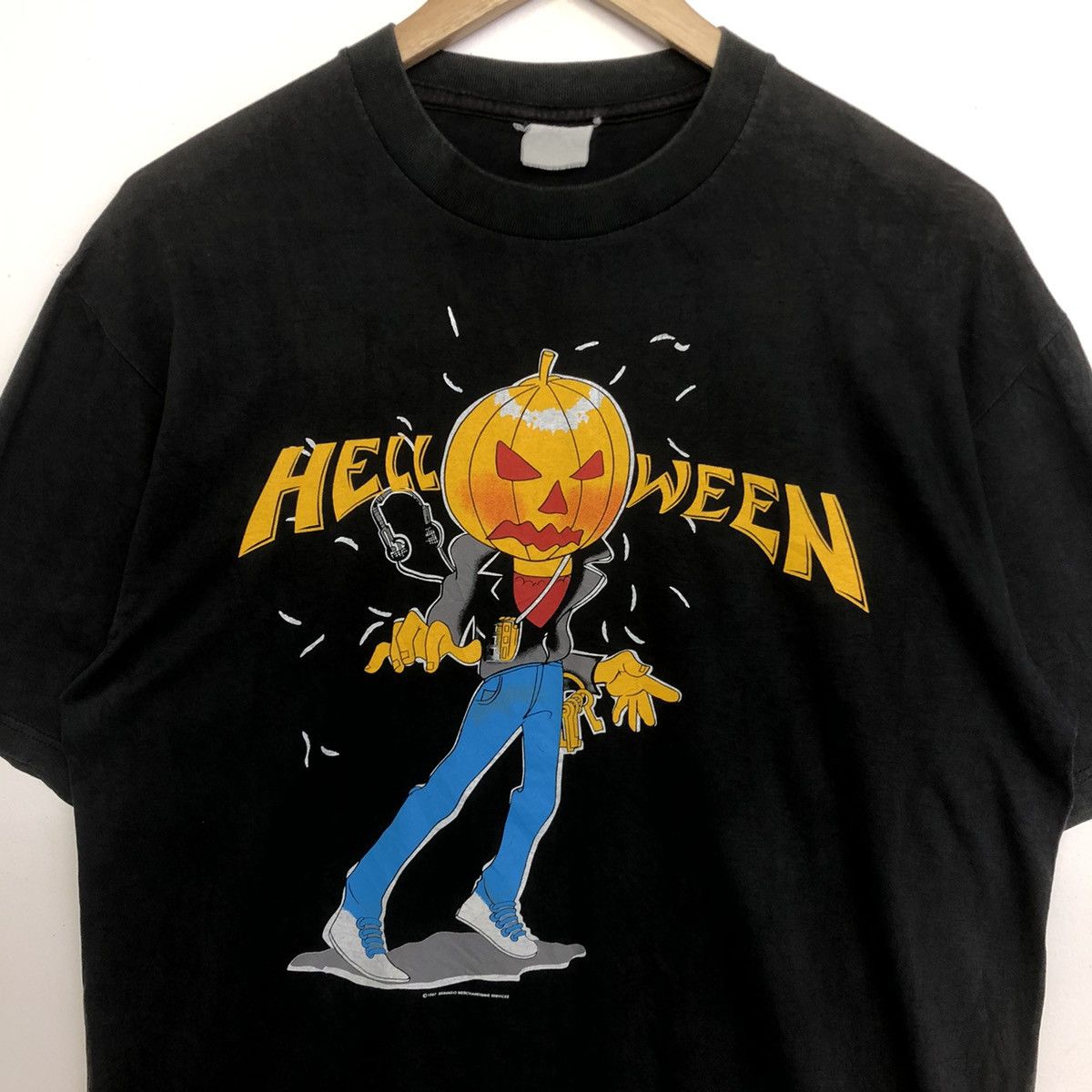 Band Tees HELLOWEEN 1987 VINTAGE BAND TOUR TSHIRT Size US M / EU 48-50 / 2 - 3 Thumbnail