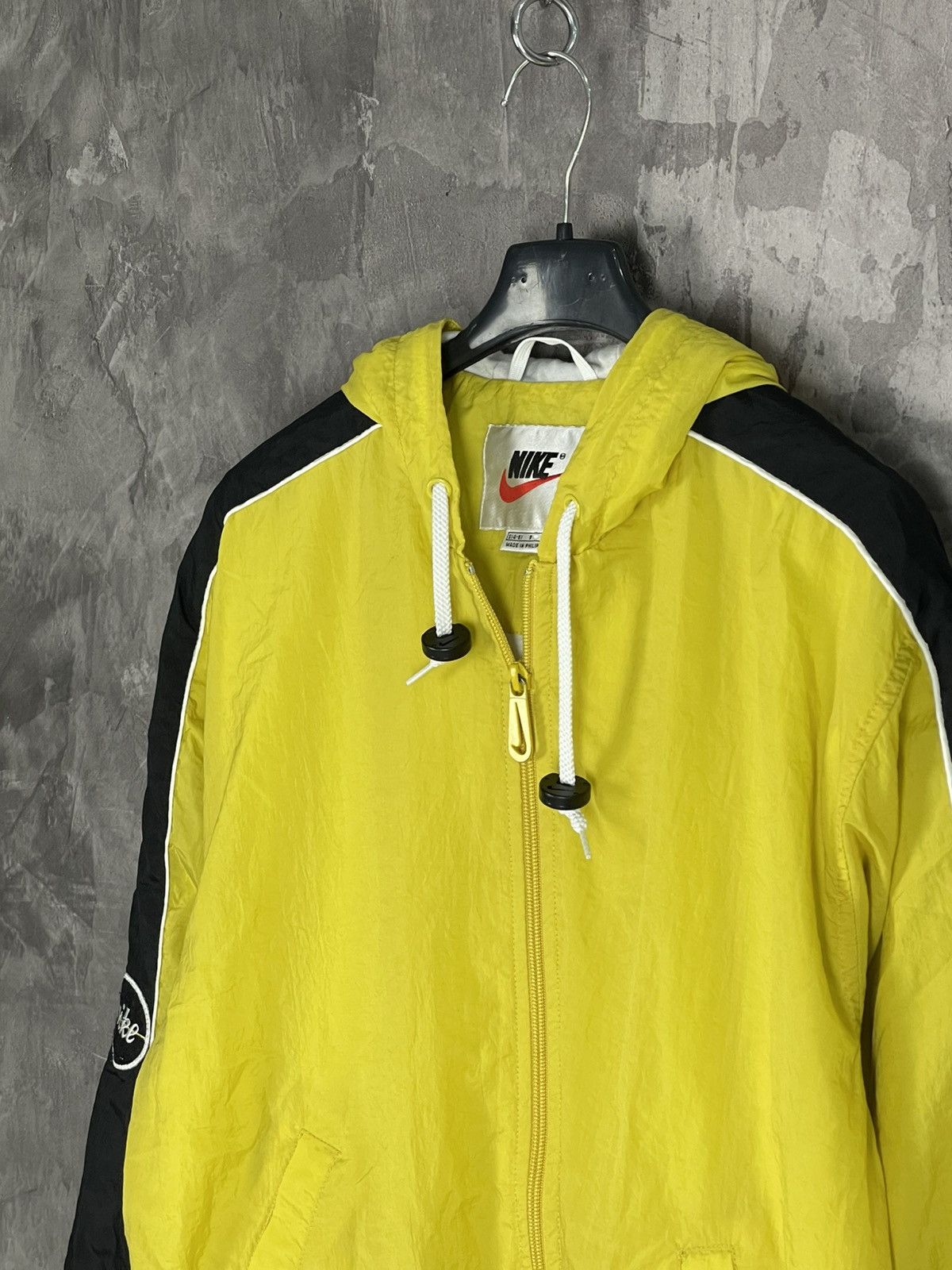 Nike × Vintage Nike Vintage Nylon Track Jacket Windbreaker Big Nike Logo Size US S / EU 44-46 / 1 - 8 Thumbnail