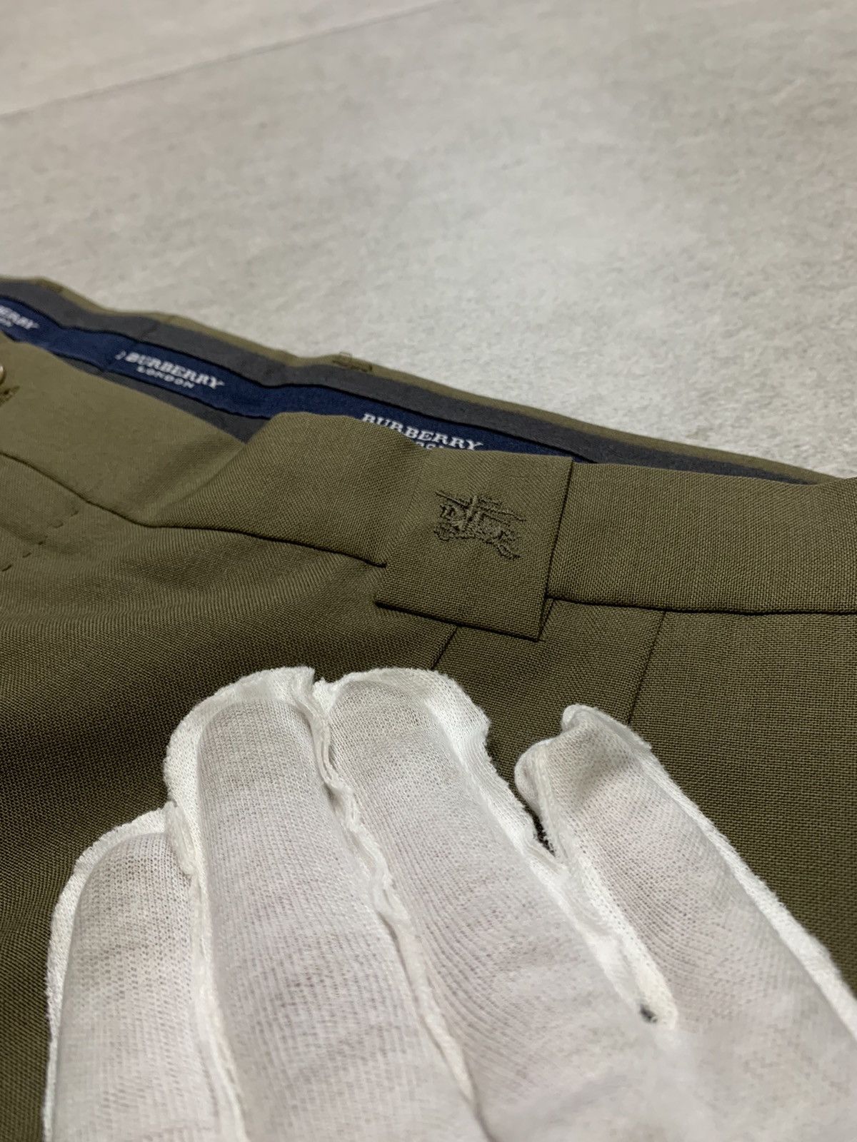 Burberry Y2k 00s Vintage Green khaki Burberry wool trousers slack Size US 35 - 3 Thumbnail