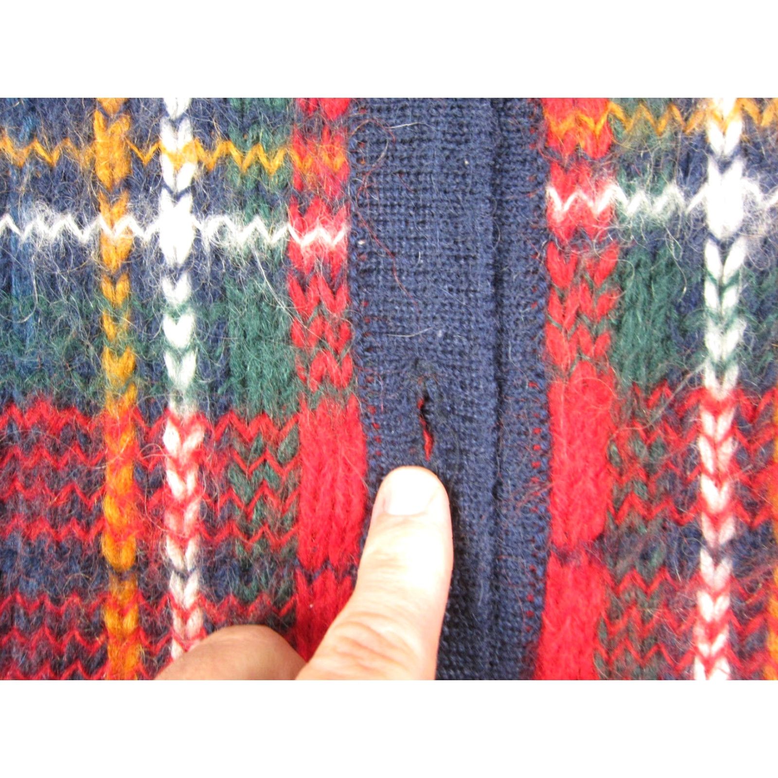 Vintage VINTAGE Cape Isle Cardigan Women XL Red Plaid Mohair 90s Knit Crew Neck Long Sleeve Buttoned Size XL / US 12-14 / IT 48-50 - 5 Thumbnail