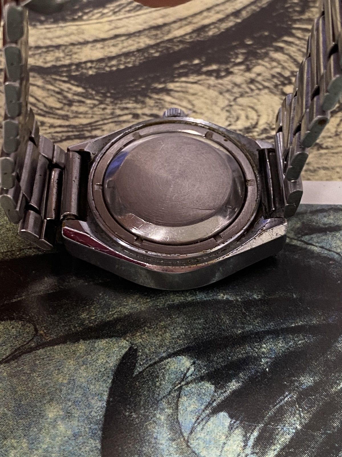 Vintage Vintage Luch Automatic Watch Purple Dial USSR 21 Jewels Size ONE SIZE - 4 Thumbnail