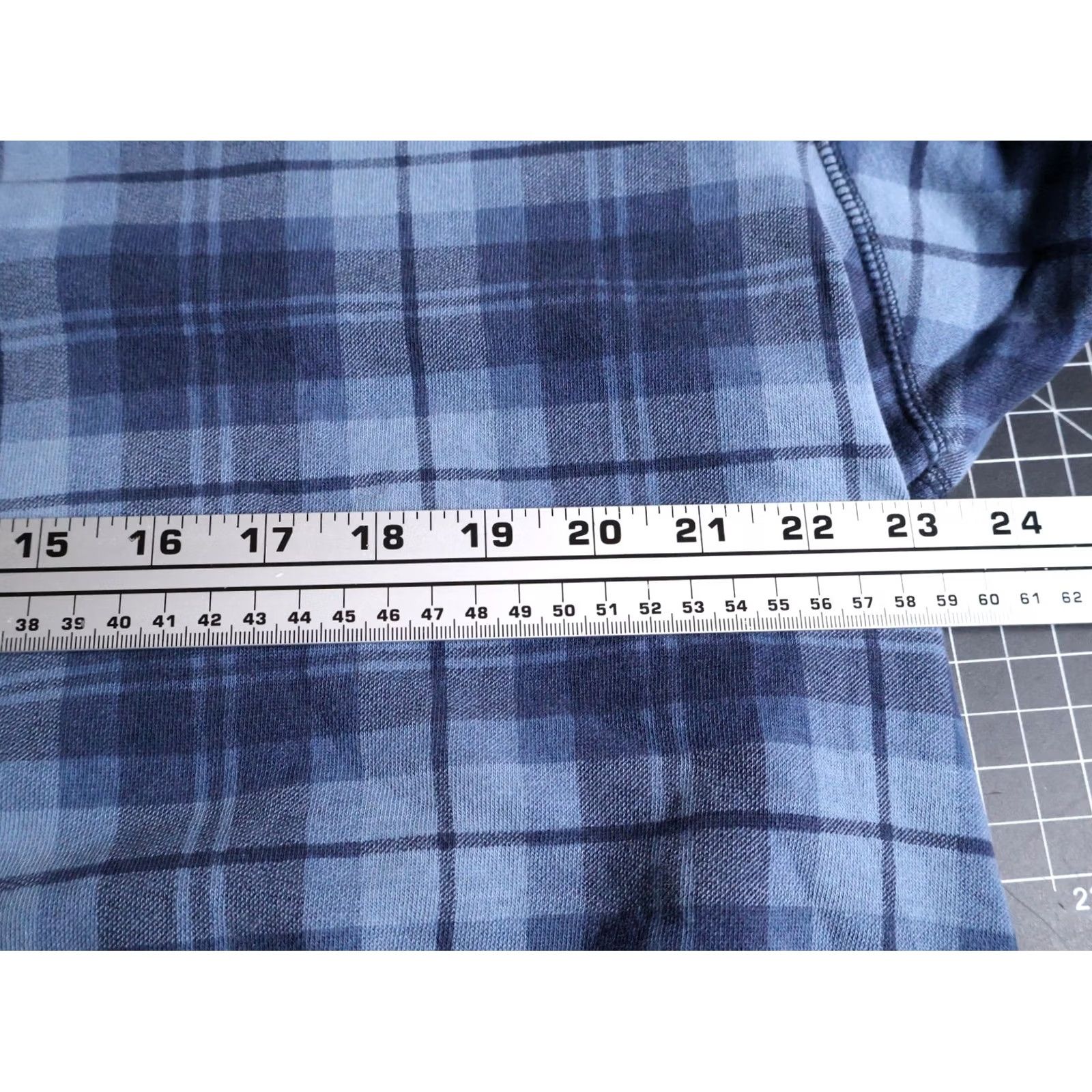 Vintage VINTAGE MunsingWear Sweatshirt Boxy Men Large Blue Tartan Plaid Crewneck Стар Size US L / EU 52-54 / 3 - 6 Thumbnail