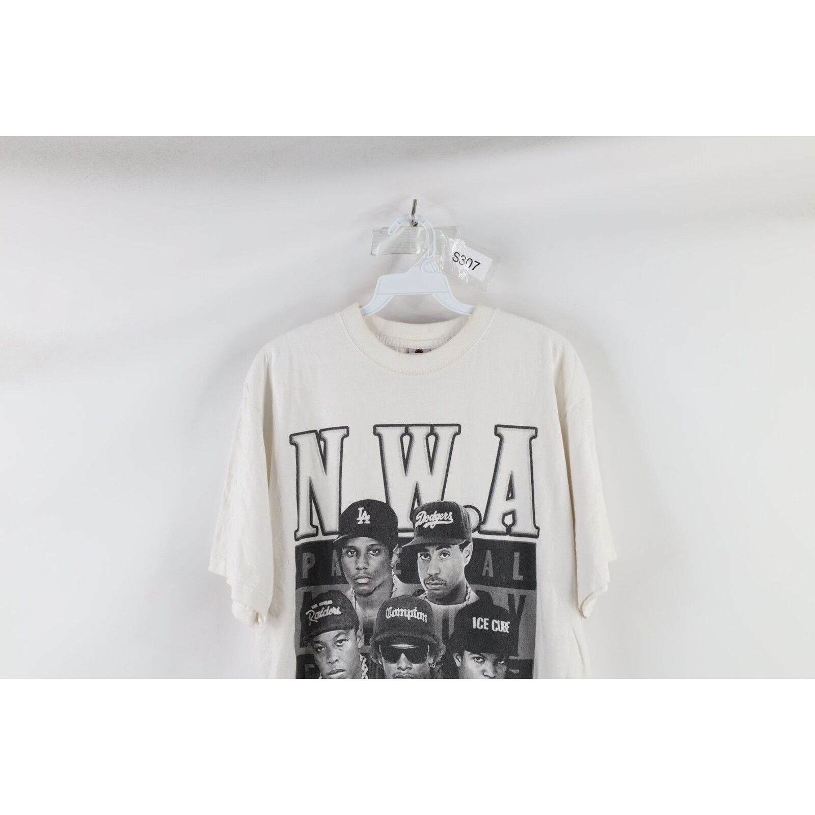 Vintage Vintage Streetwear Distressed NWA Hip Hop Rap Tee T-Shirt Size US L / EU 52-54 / 3 - 2 Thumbnail